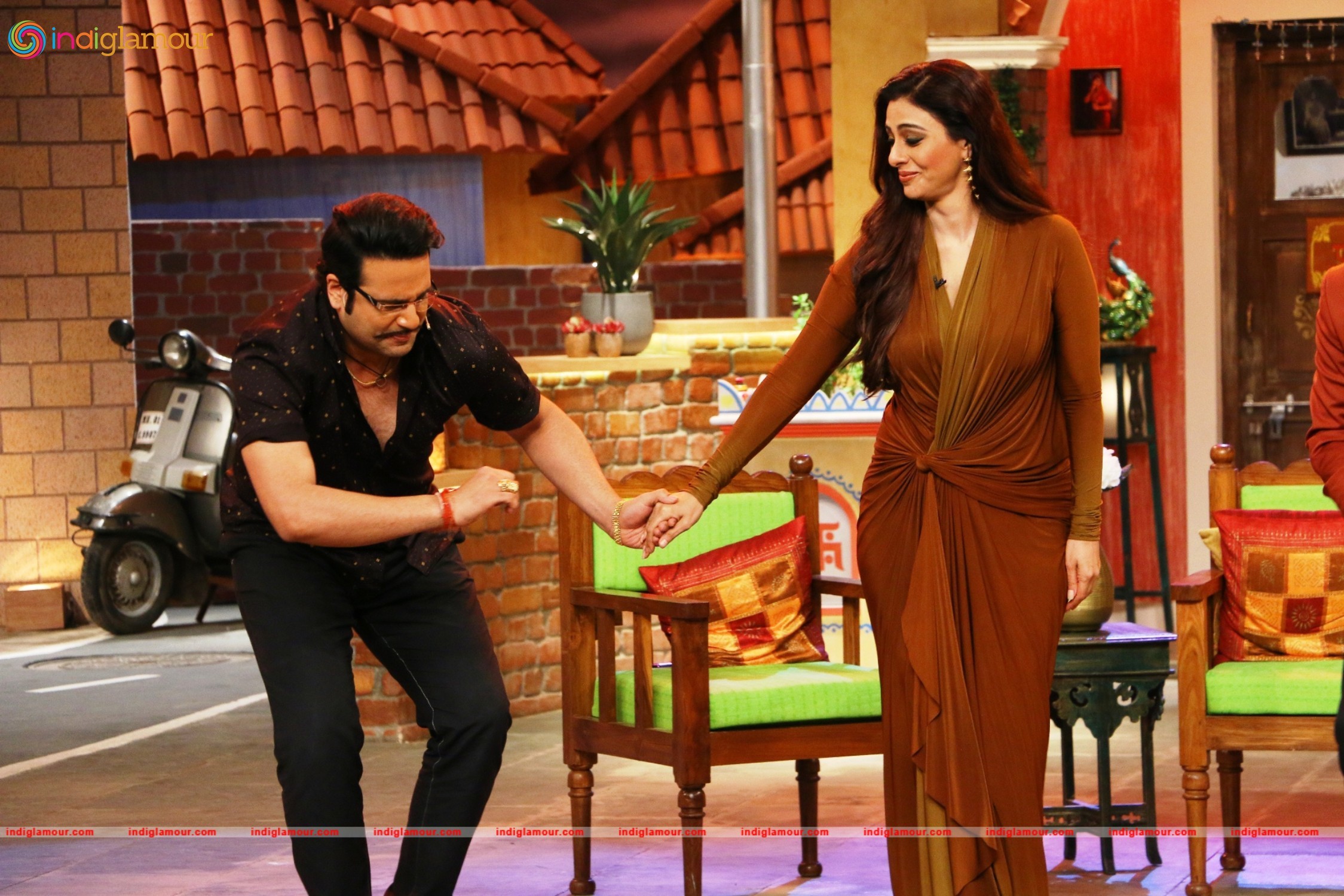 Tabu and Juhi Chawla on the Sets of Comedy Night Live Event hd photo