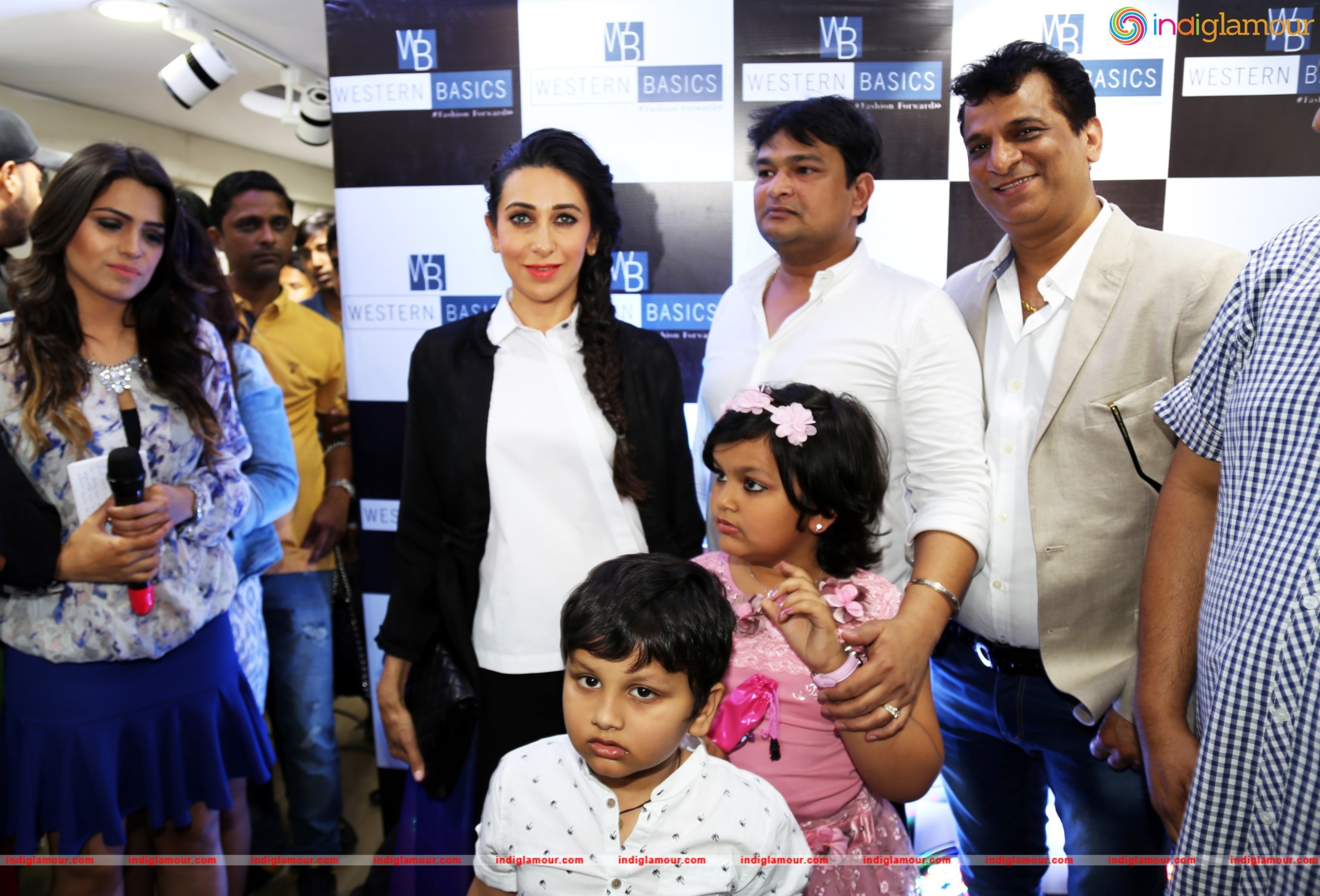 Karisma Kapoor Inaugurated Western Basics Kids Wear Store Event hd photo