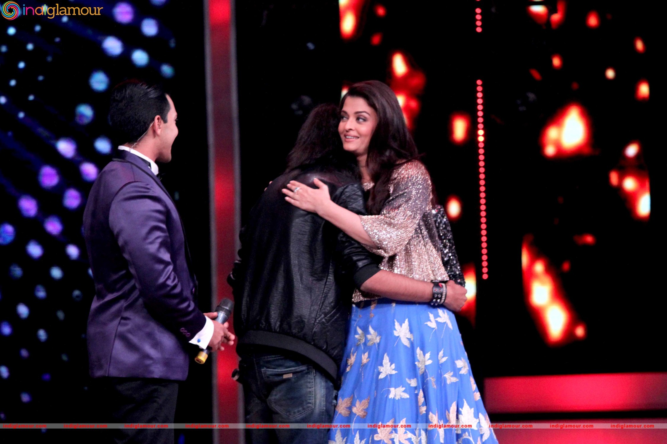Promotion of Sarbjit On the Set of Sa Re Ga Ma Pa Event hd photo