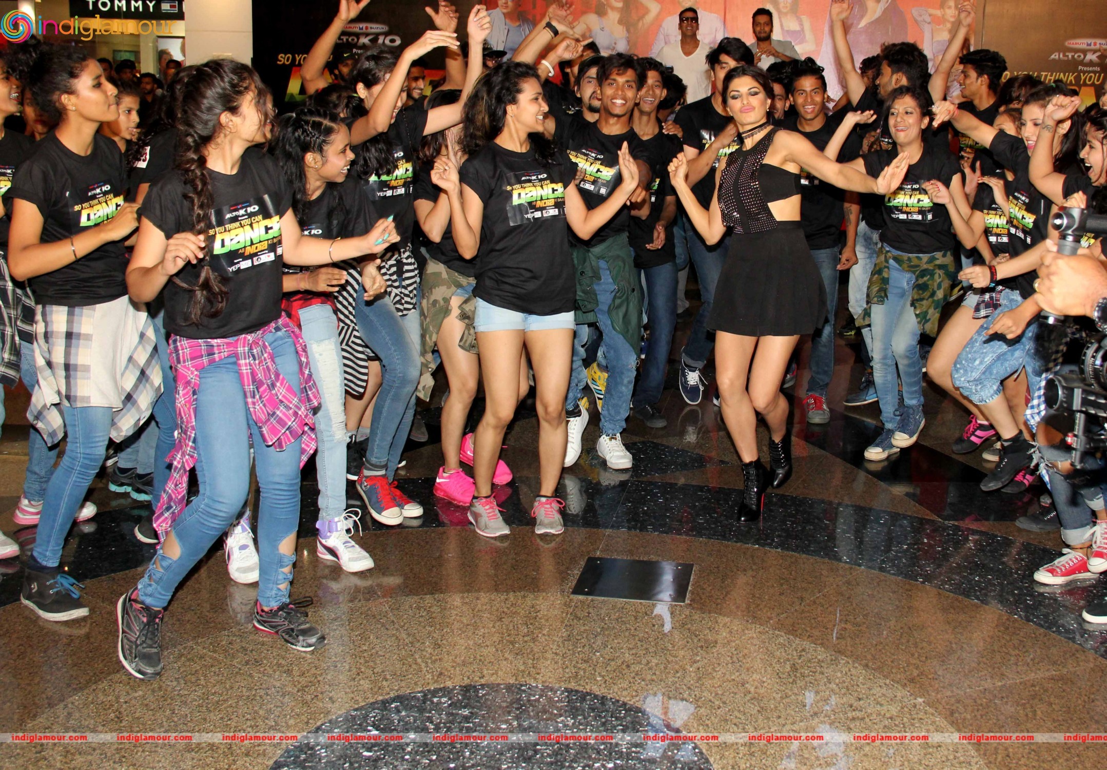 Song Launch of Taang Uthake From Film Housefull 3 at Infinity Mall Mumbai Event hd photo