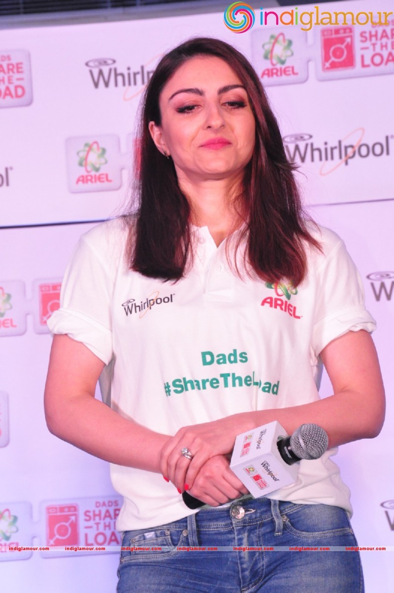 Soha Ali Khan at Ariel Dads Share The Load Event Event hd photo