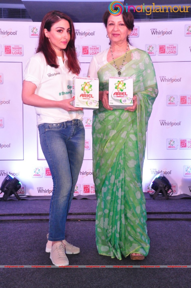 Soha Ali Khan at Ariel Dads Share The Load Event Event hd photo