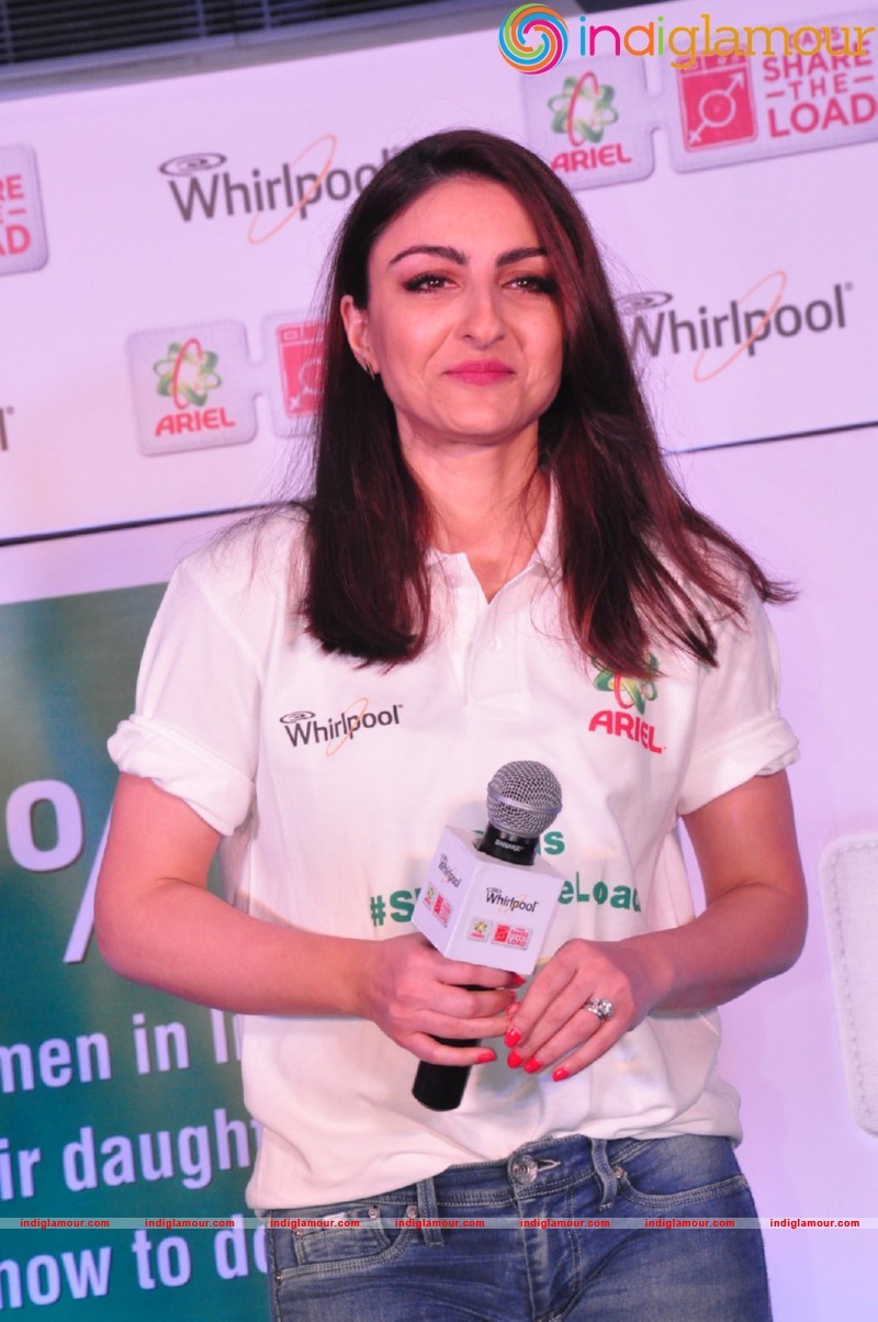Soha Ali Khan at Ariel Dads Share The Load Event Event hd photo