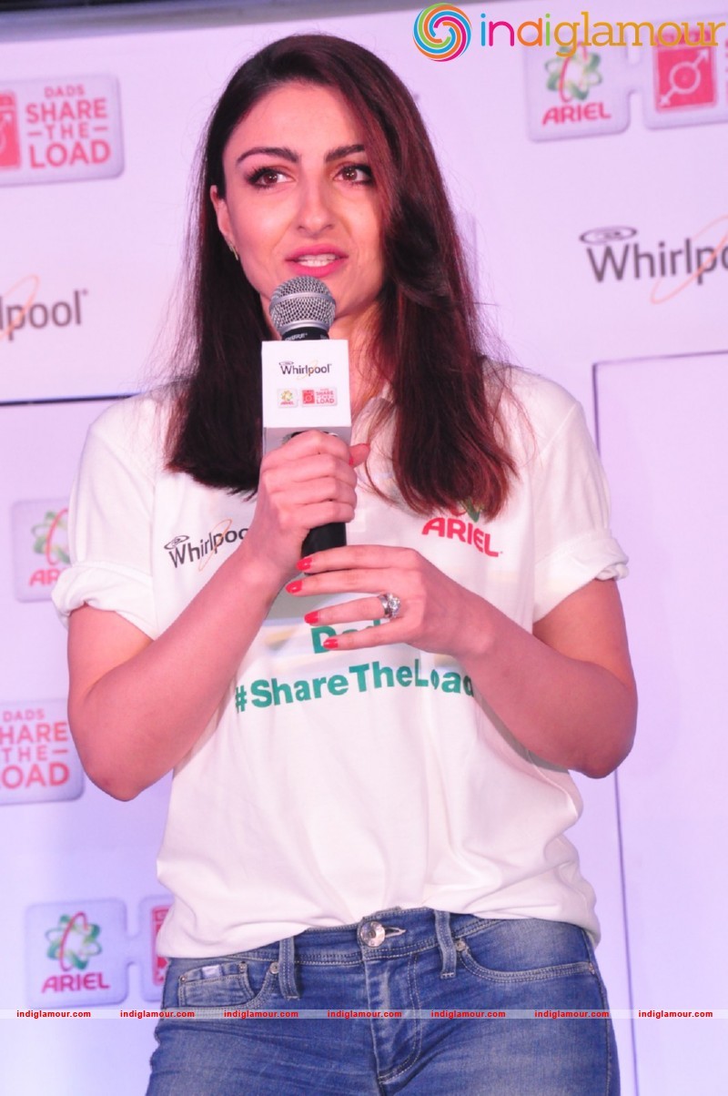Soha Ali Khan at Ariel Dads Share The Load Event Event hd photo