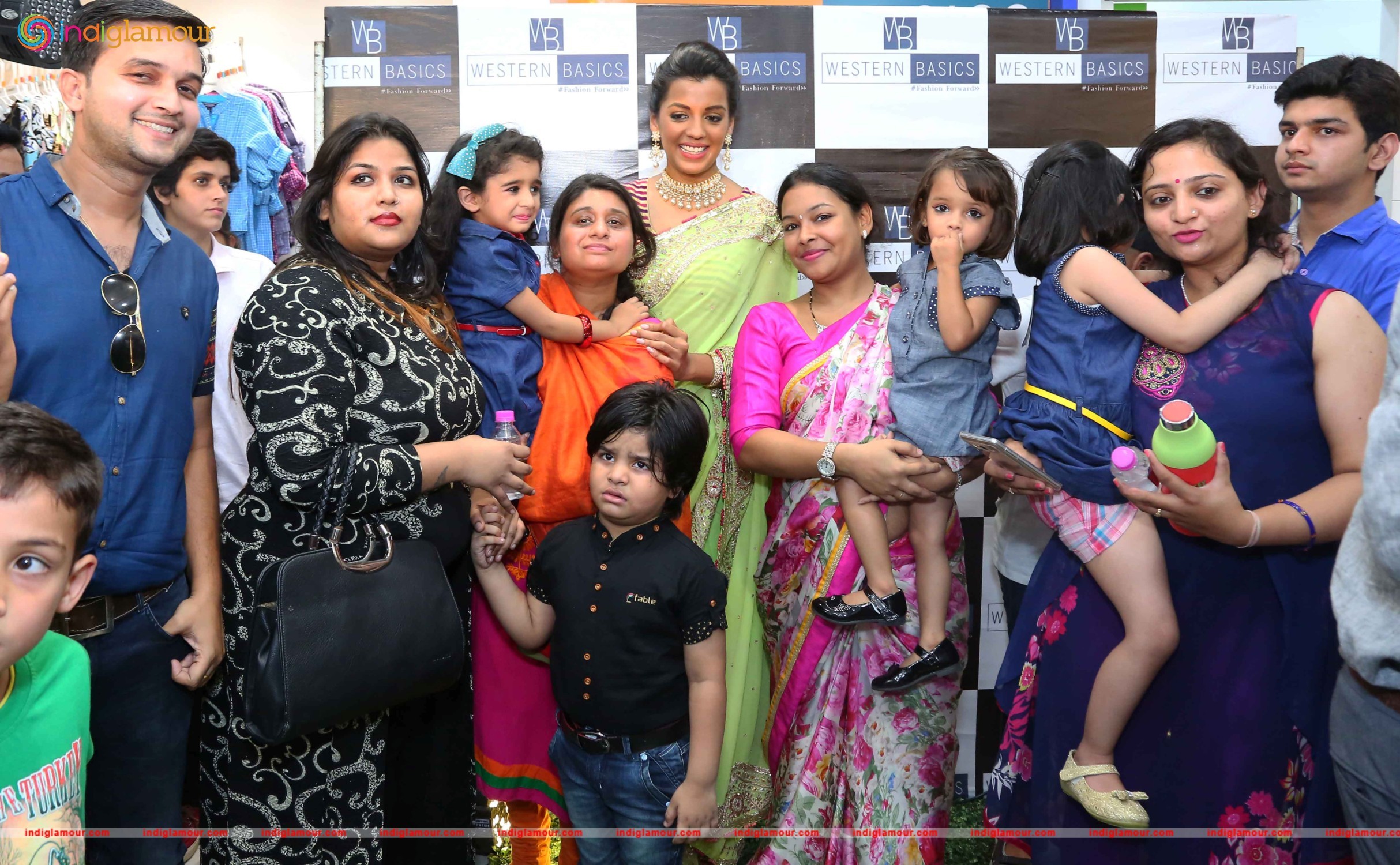 Mugdha Godse Graced the Inauguration of Western Basics Kids Fashion Wear Store Event hd photo