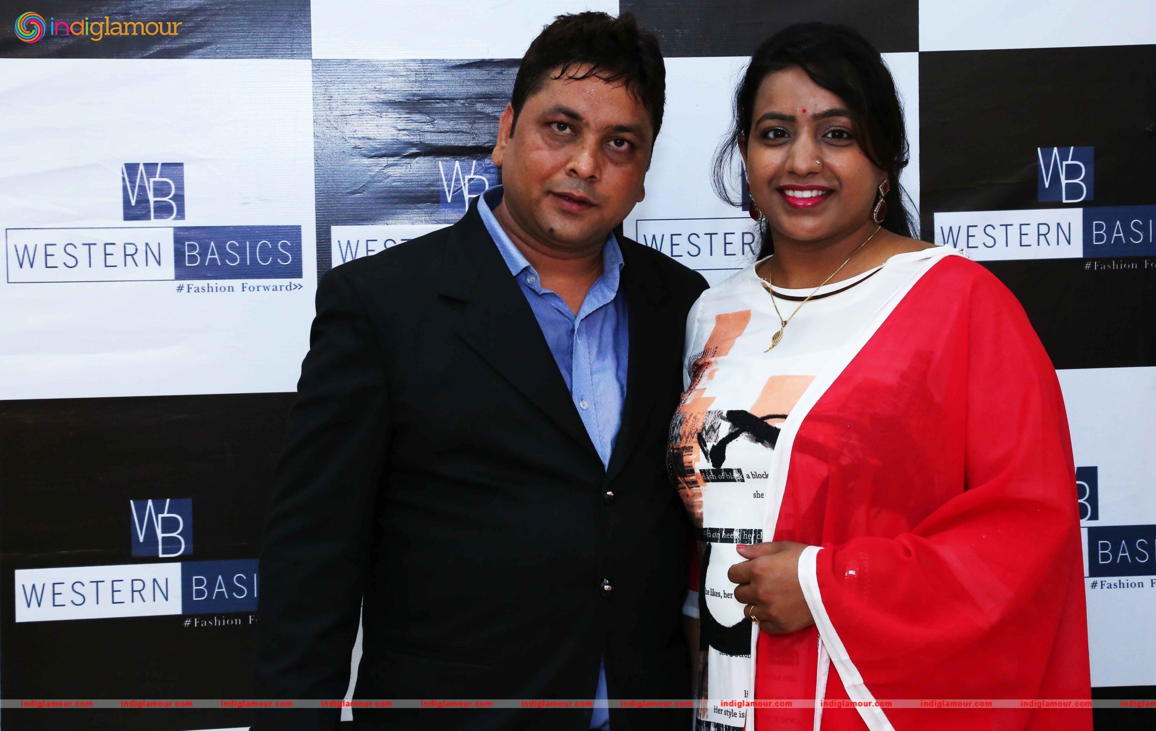 Mugdha Godse Graced the Inauguration of Western Basics Kids Fashion Wear Store Event hd photo
