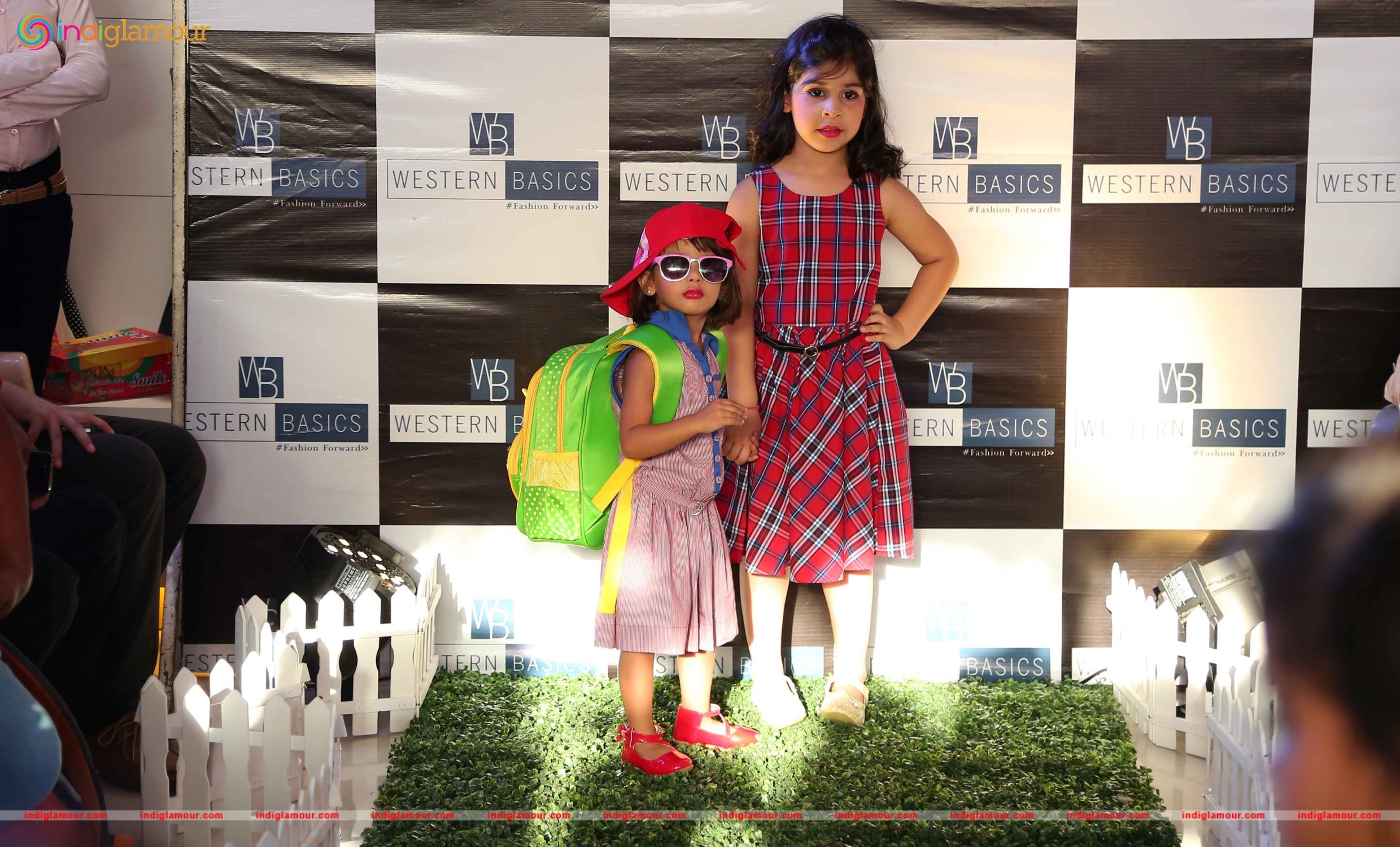 Mugdha Godse Graced the Inauguration of Western Basics Kids Fashion Wear Store Event hd photo
