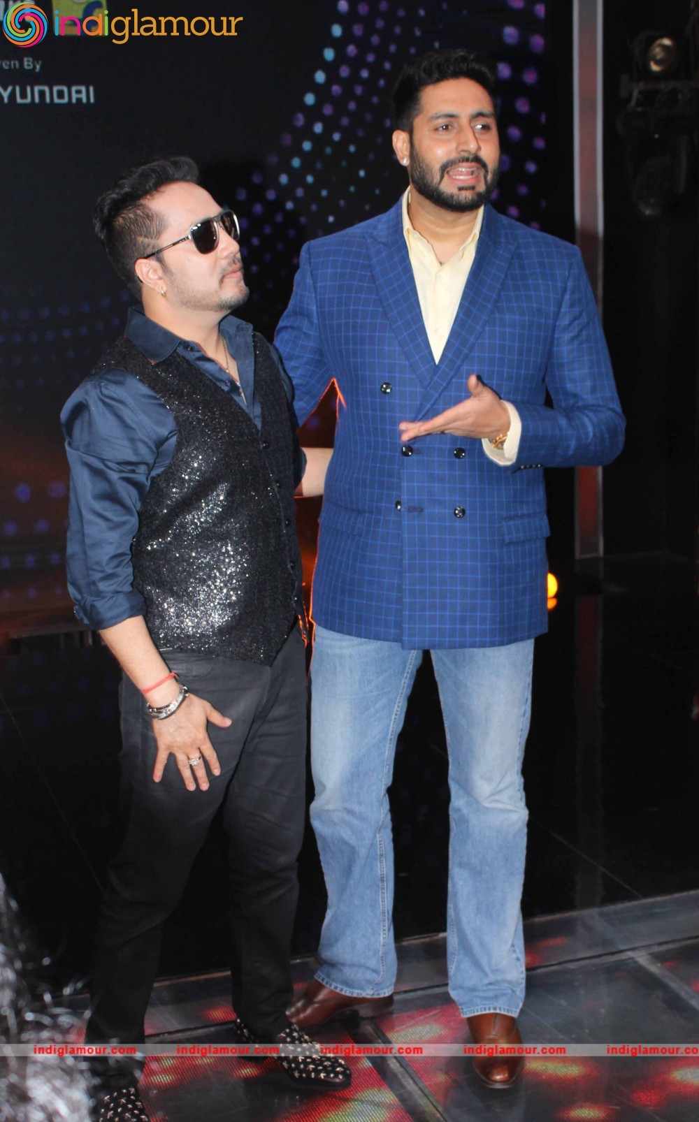 Starcast of Film Housefull 3 Promote their Movie on the Set of Sa Re Ga Ma Event hd photo