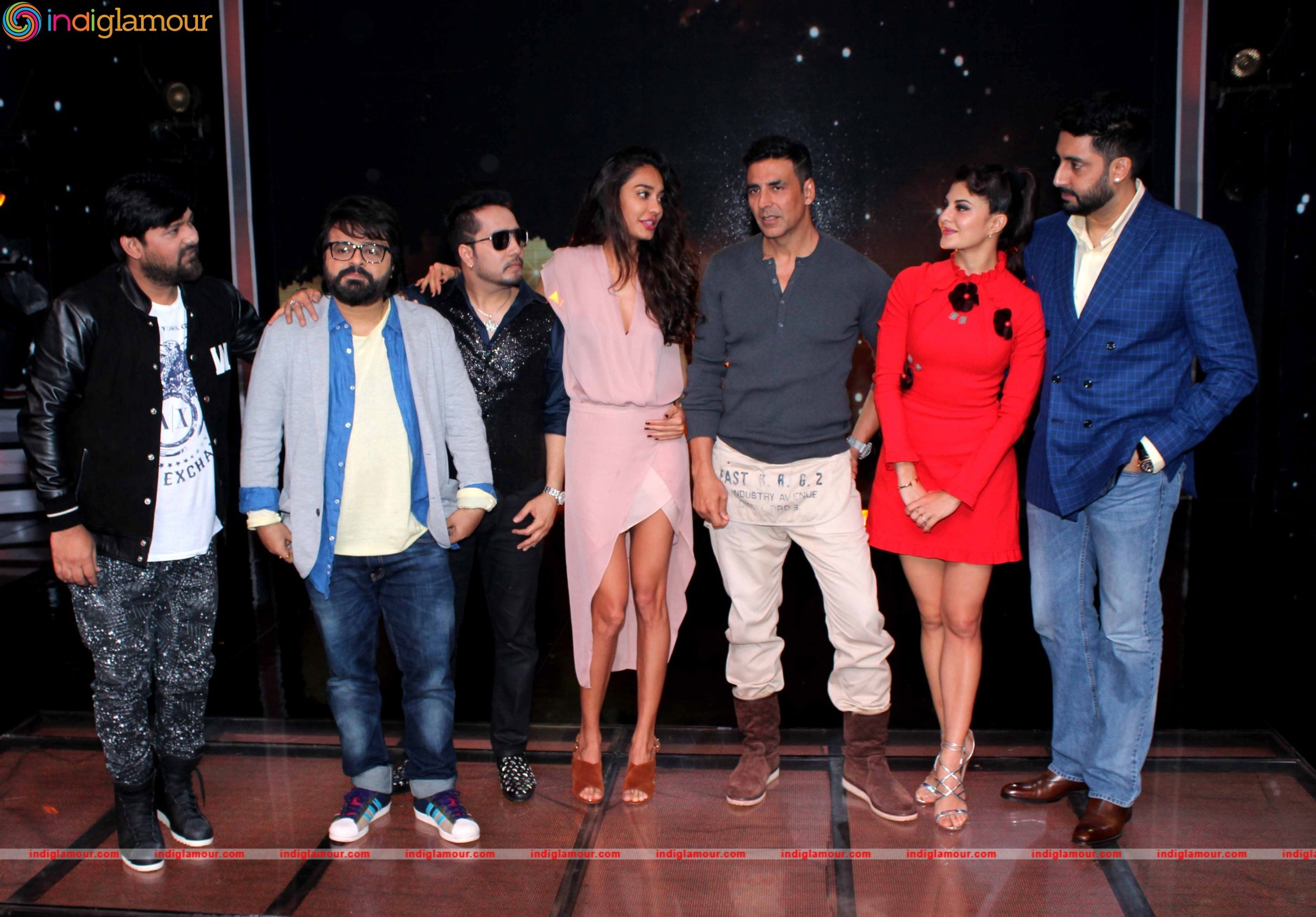 Starcast of Film Housefull 3 Promote their Movie on the Set of Sa Re Ga Ma Event hd photo