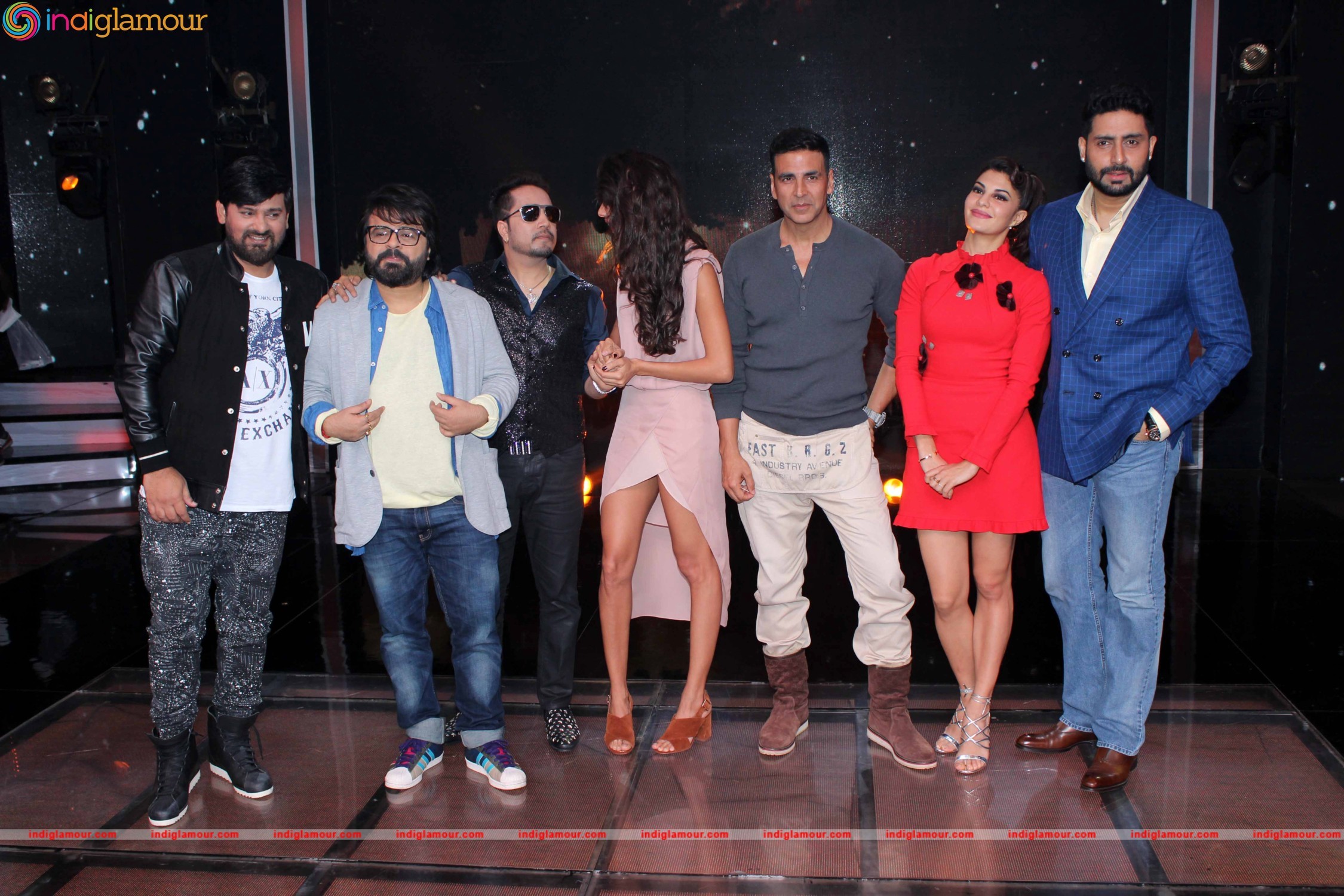 Starcast of Film Housefull 3 Promote their Movie on the Set of Sa Re Ga Ma Event hd photo
