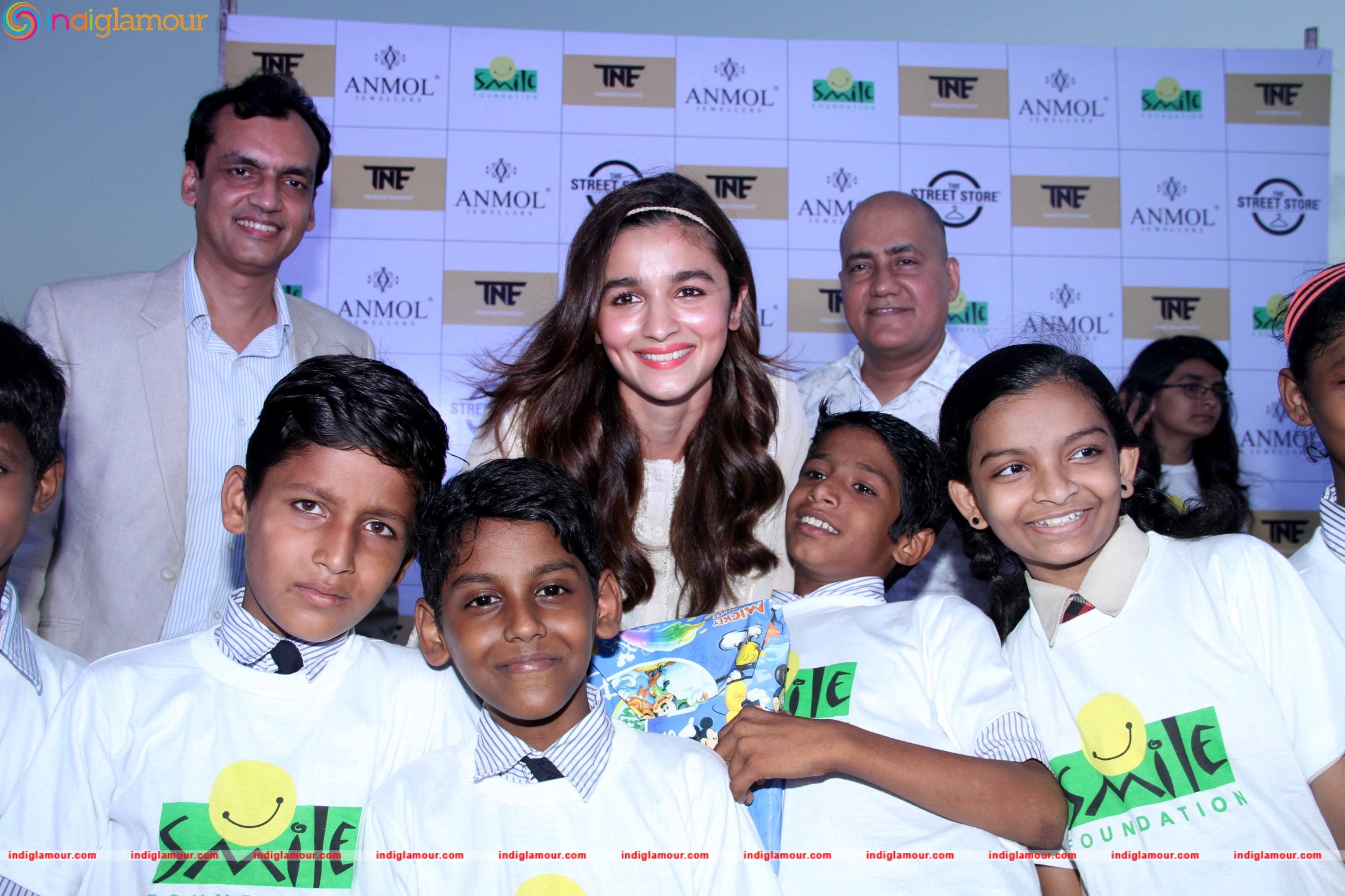Alia Bhatt During the First Ever Pop up Store The Street Store Event hd photo