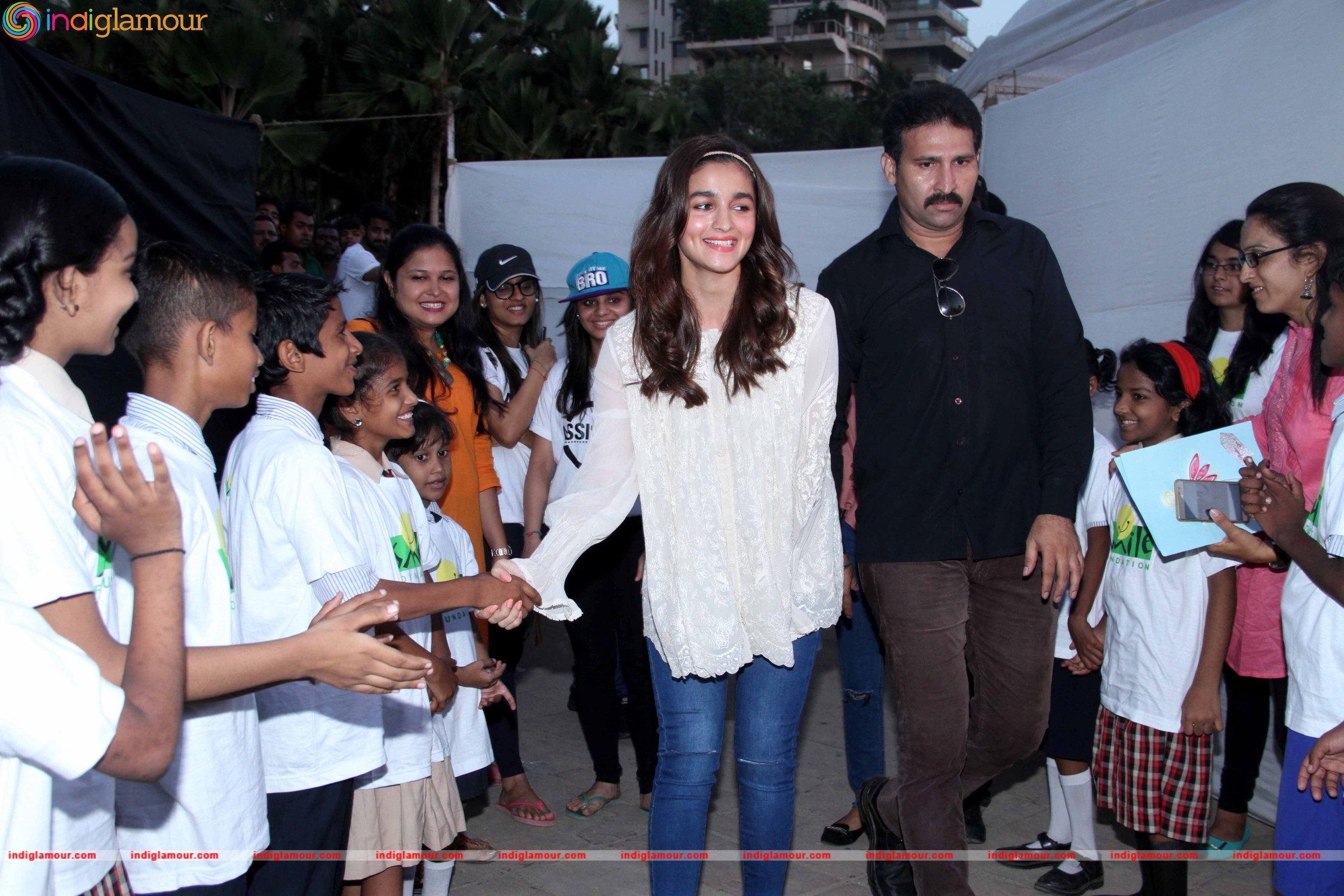 Alia Bhatt During the First Ever Pop up Store The Street Store Event hd photo