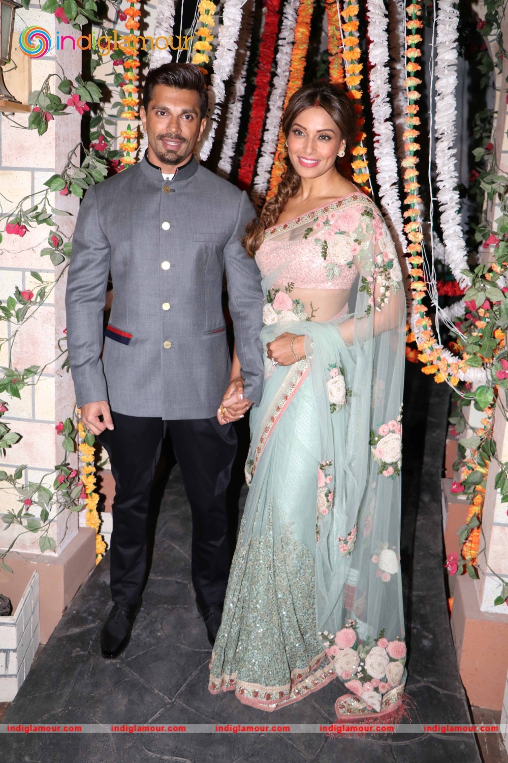 Bipasha Basu and Karan Singh Grover on The Kapil Sharma Show Event hd photo