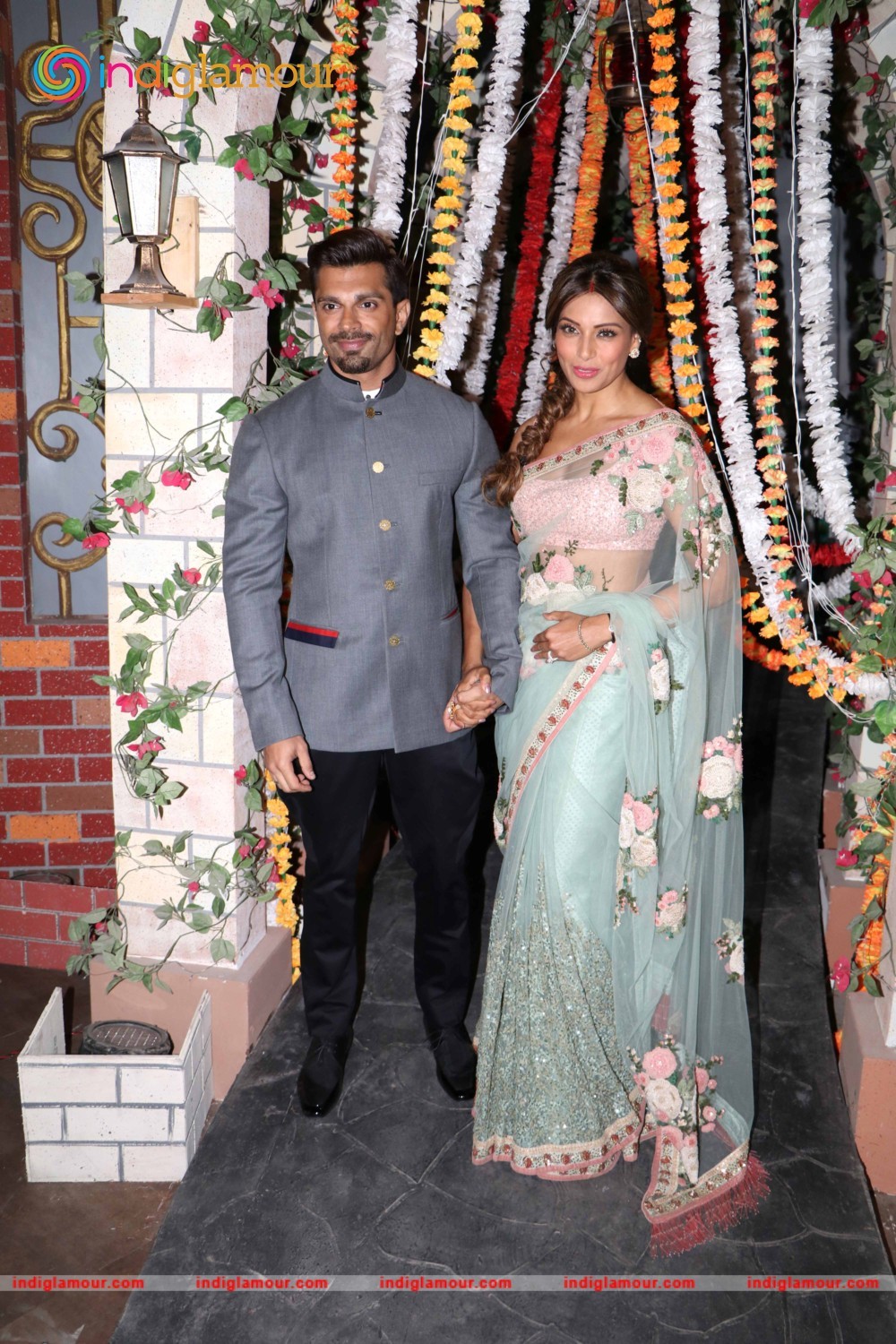 Bipasha Basu and Karan Singh Grover on The Kapil Sharma Show Event hd photo