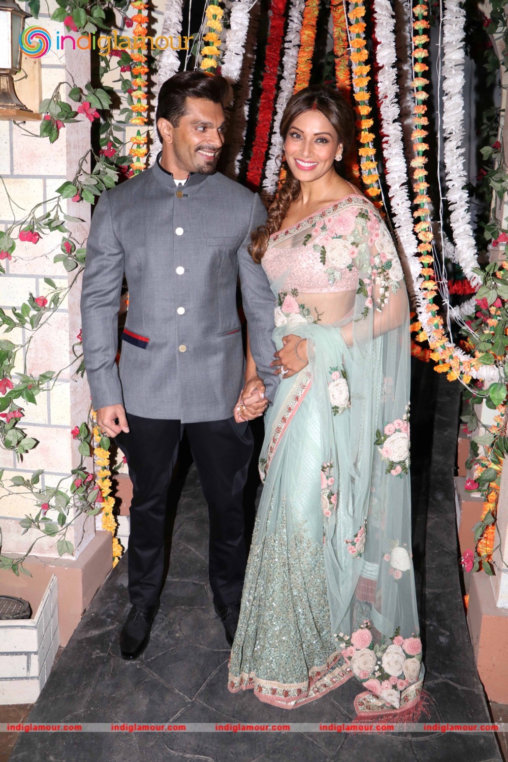 Bipasha Basu and Karan Singh Grover on The Kapil Sharma Show Event hd photo