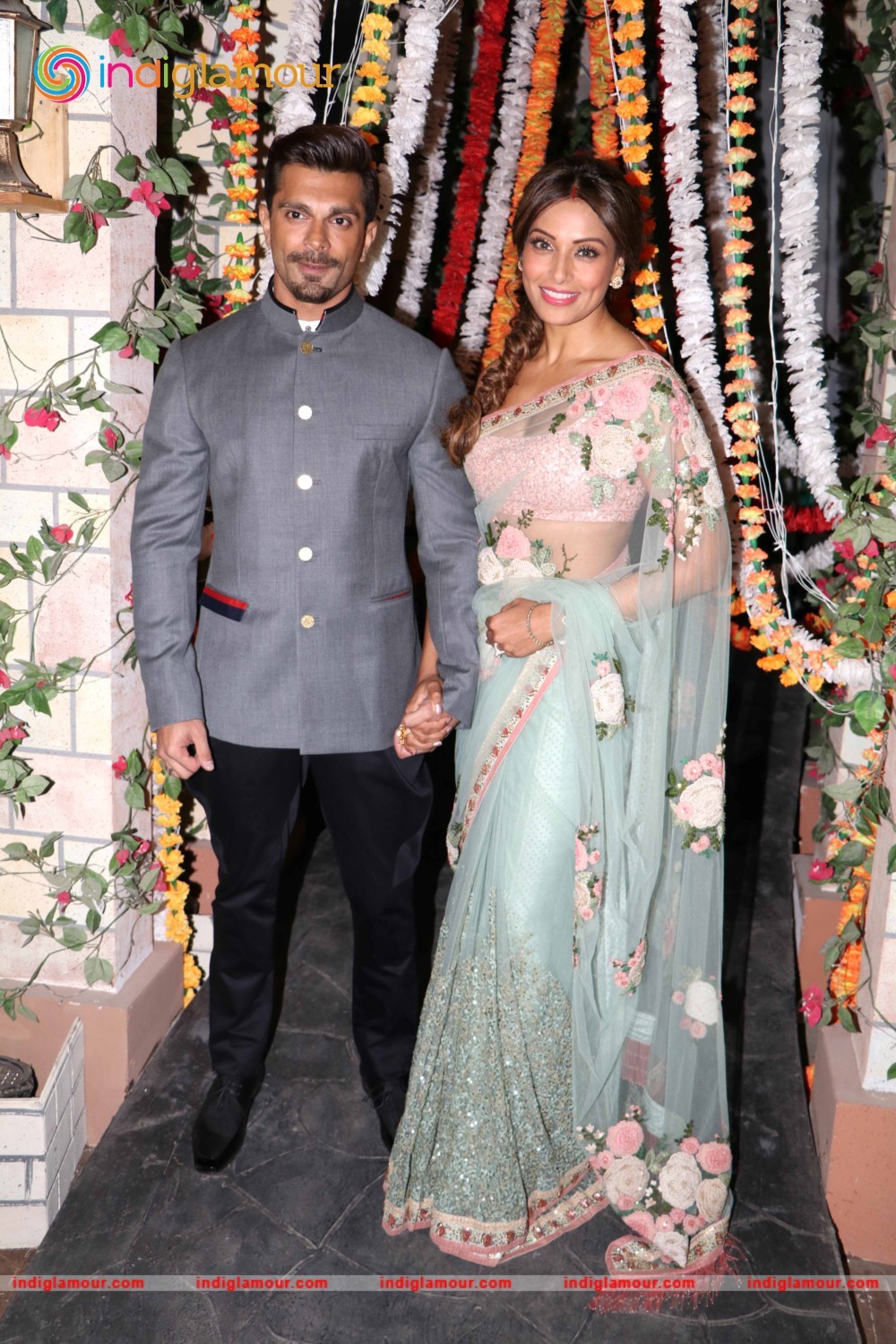 Bipasha Basu and Karan Singh Grover on The Kapil Sharma Show Event hd photo
