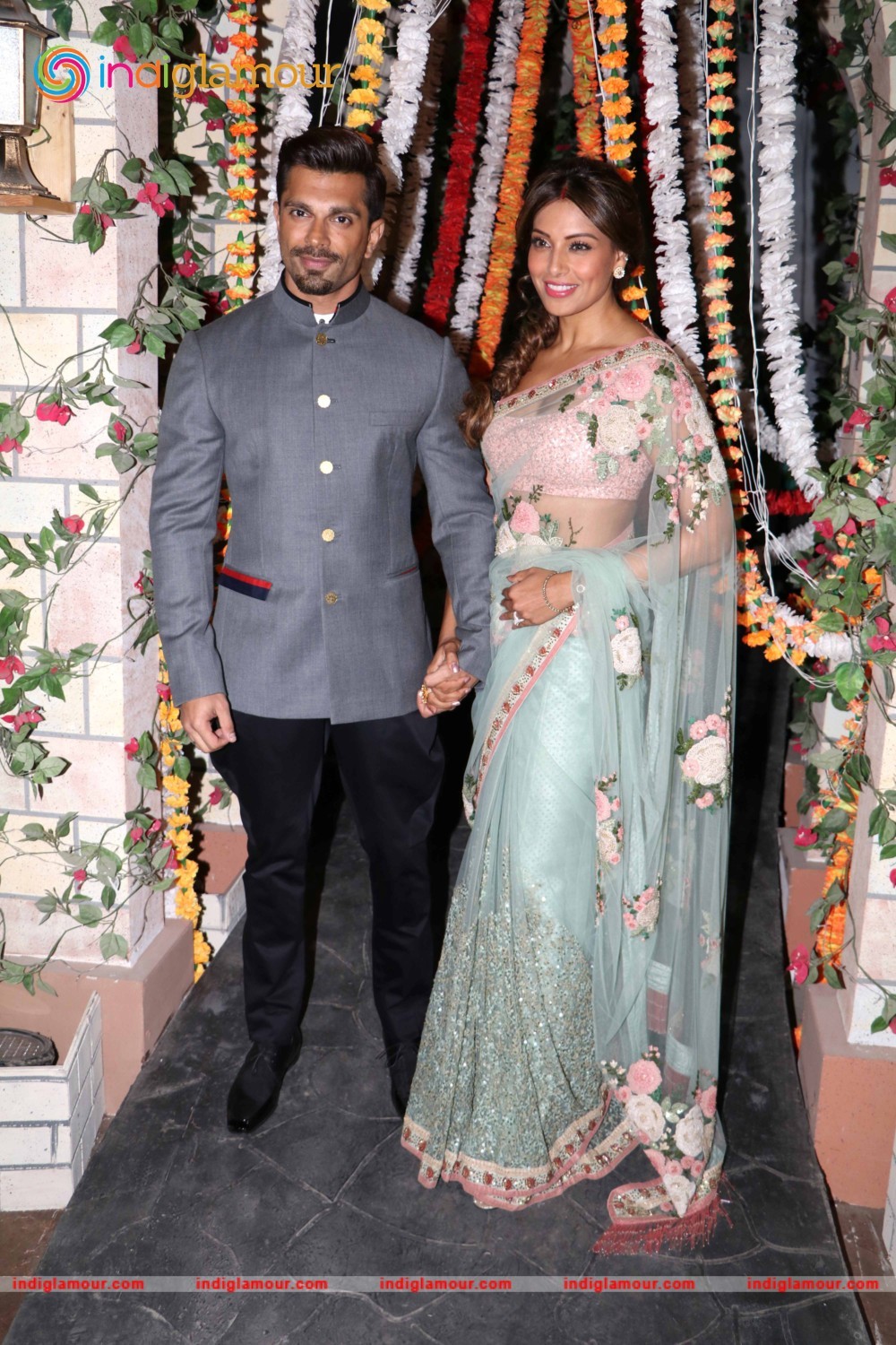 Bipasha Basu and Karan Singh Grover on The Kapil Sharma Show Event hd photo