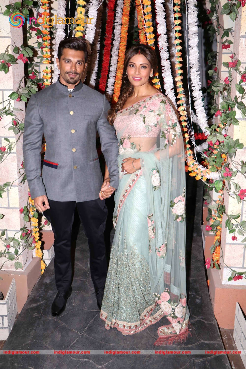 Bipasha Basu and Karan Singh Grover on The Kapil Sharma Show Event hd photo