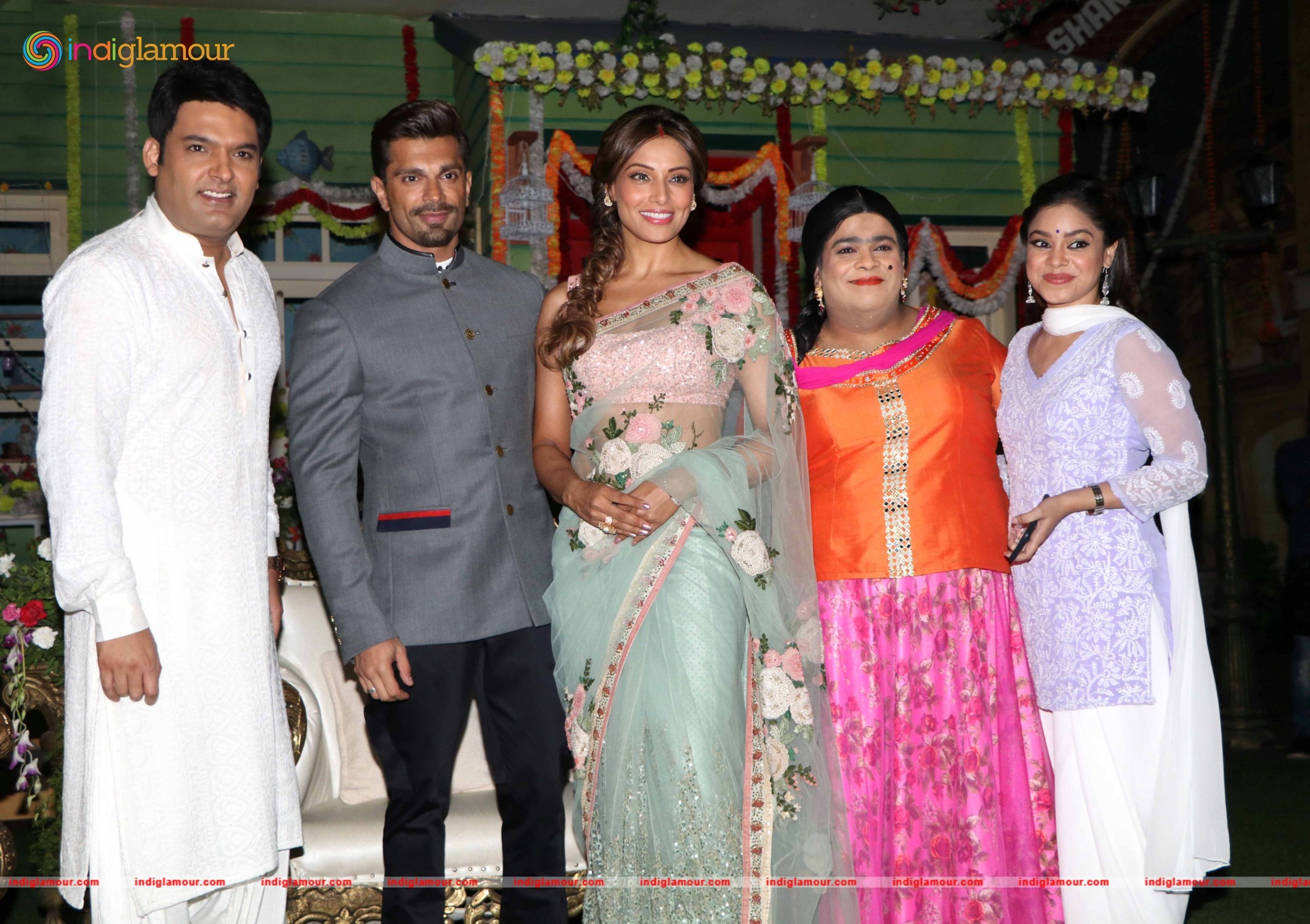 Bipasha Basu and Karan Singh Grover on The Kapil Sharma Show Event hd photo