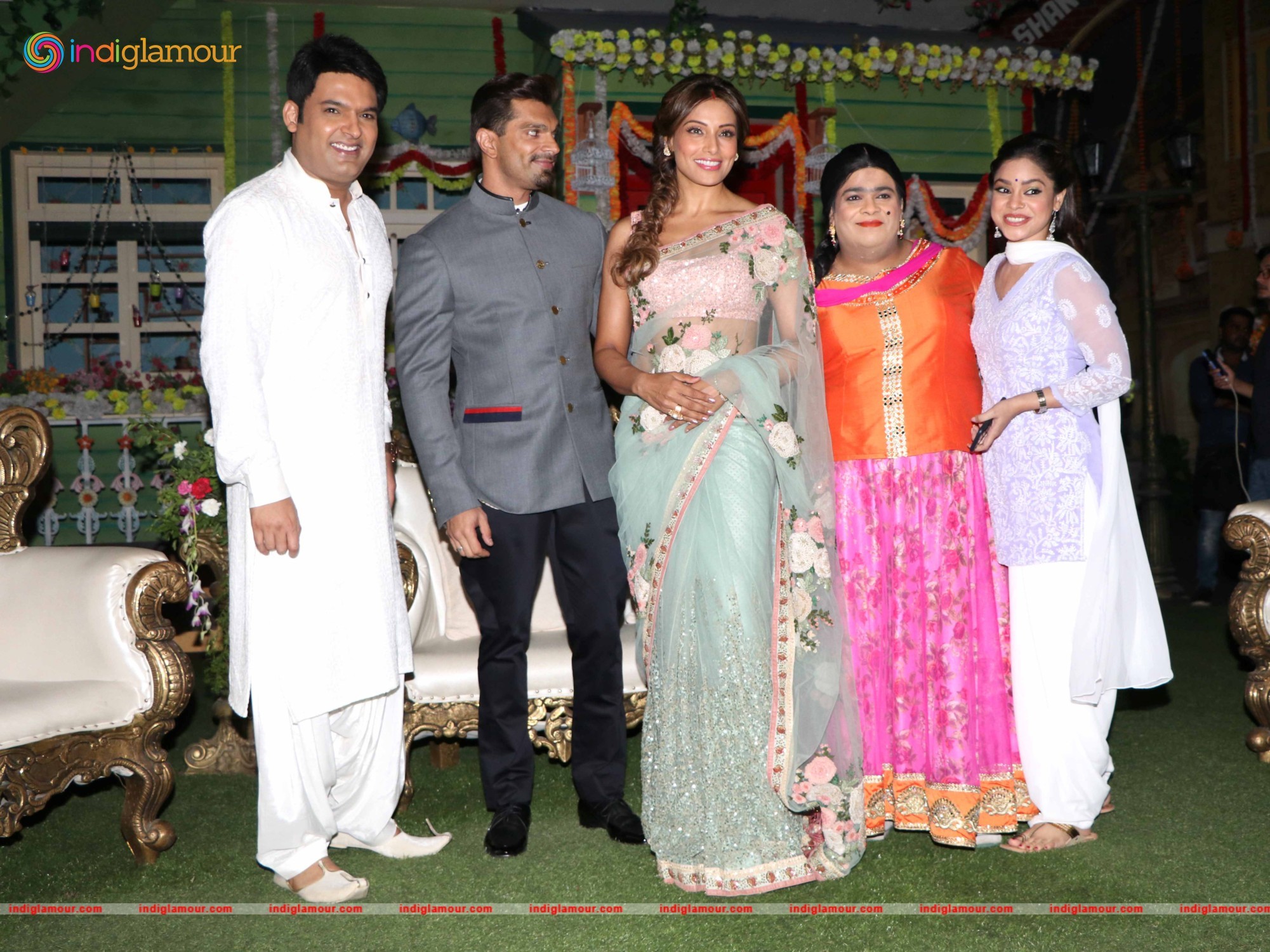 Bipasha Basu and Karan Singh Grover on The Kapil Sharma Show Event hd photo