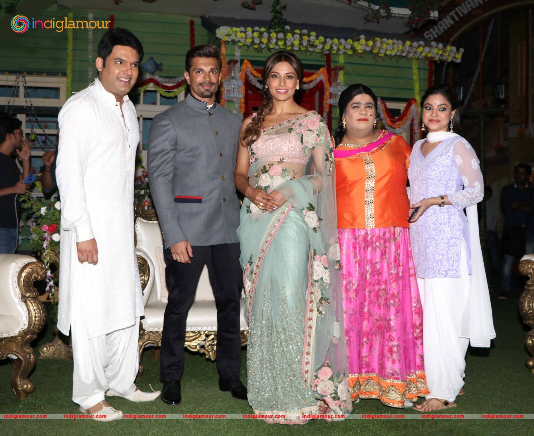 Bipasha Basu and Karan Singh Grover on The Kapil Sharma Show Event hd photo