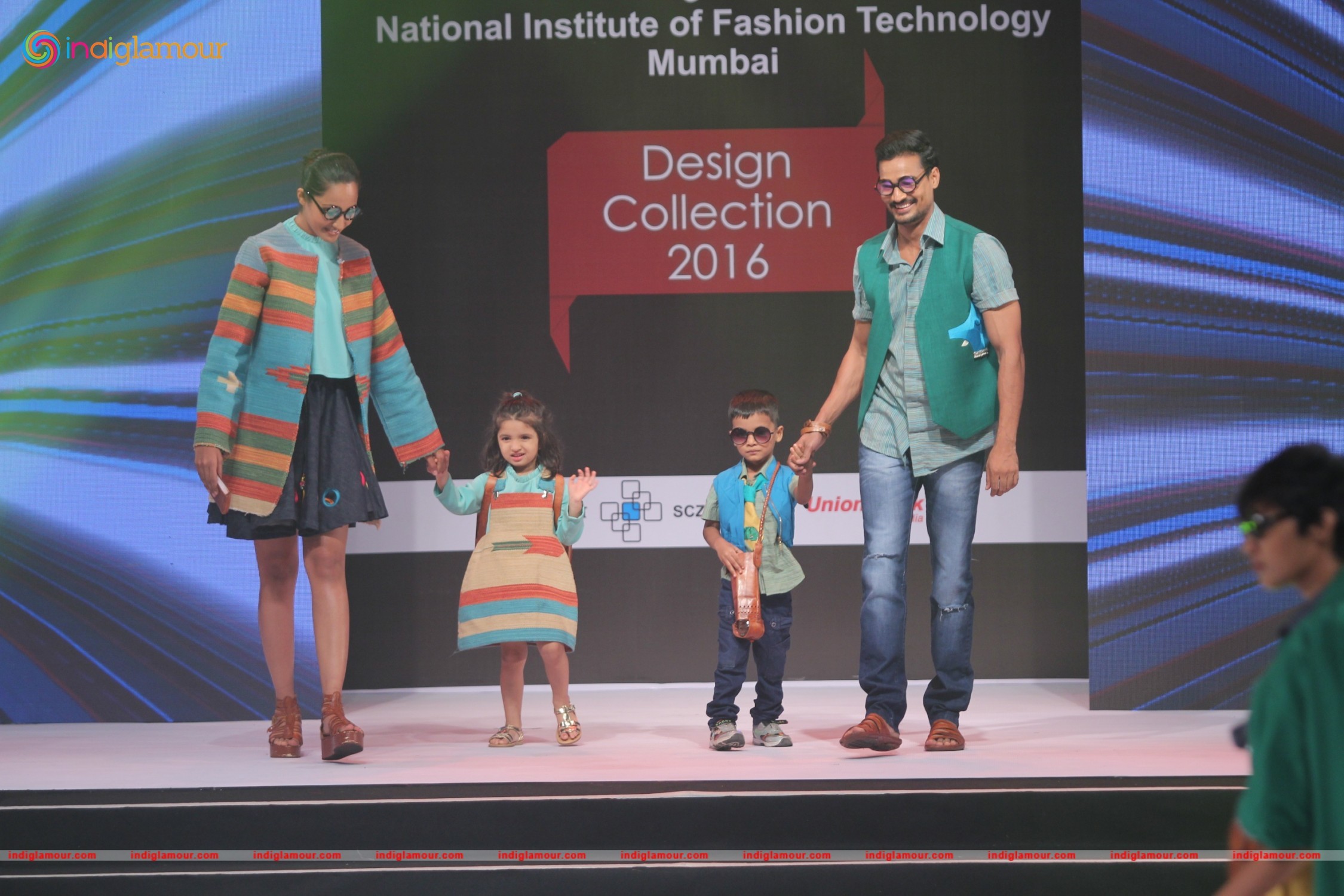 Maharashtrian Power Walk by Celebs for a Cause Helping Students of NIFT Institute Event hd photo