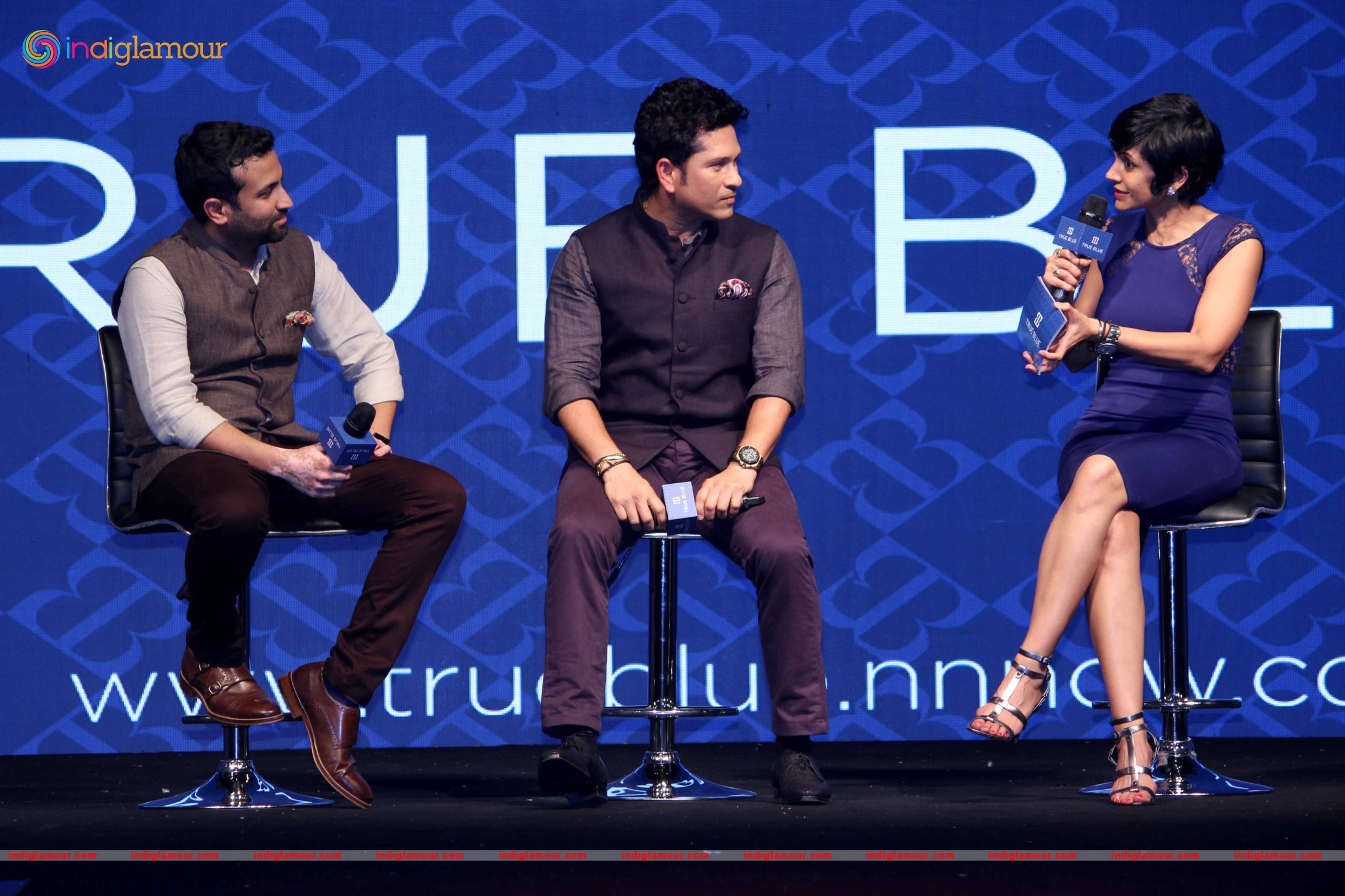 Sachin Tendulkar Walks the Ramp During the Launch of the Flagship True Blue Store Event hd photo