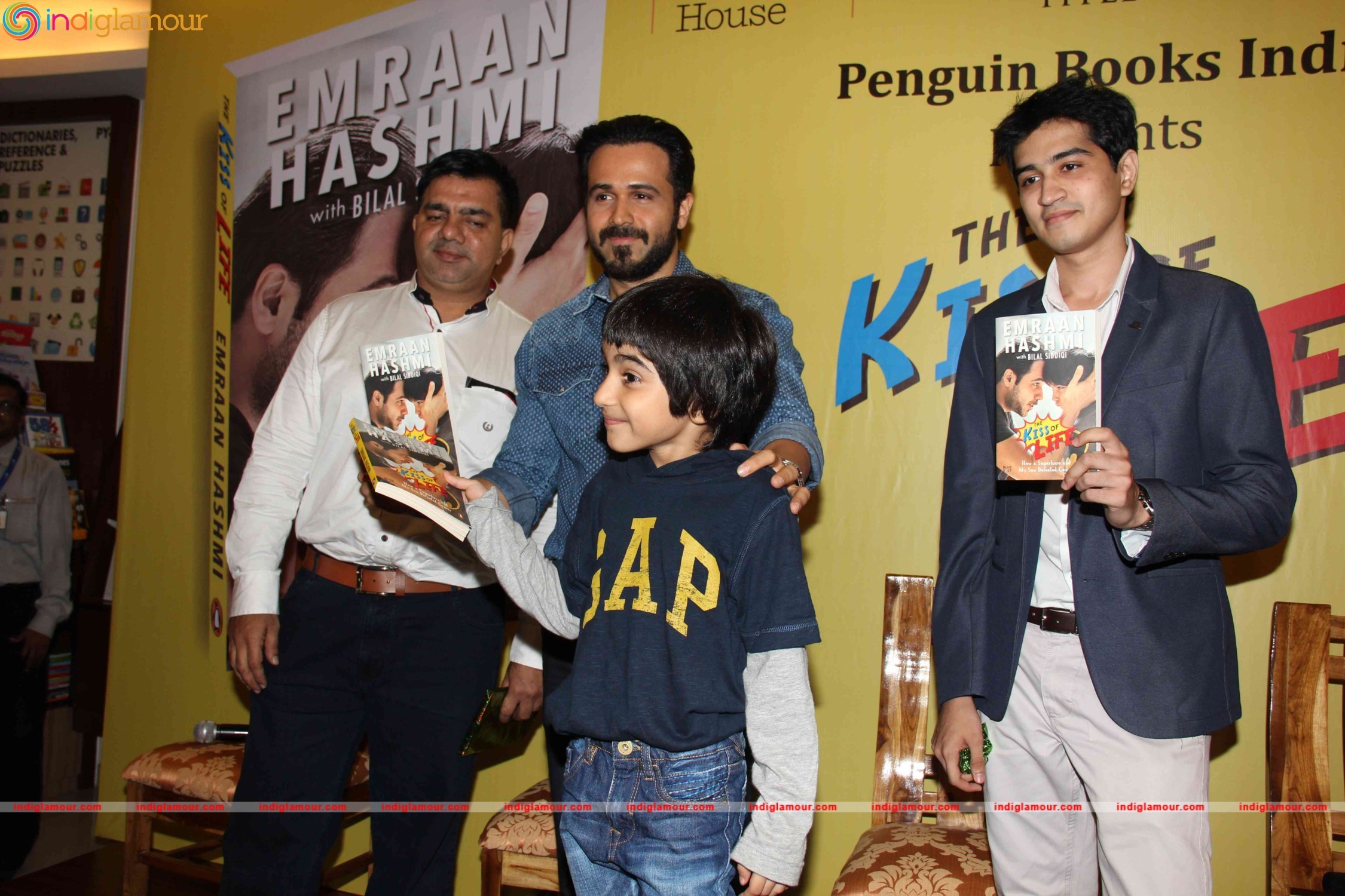 Emraan Hashmi Releases the Book The Kiss of Life Event hd photo