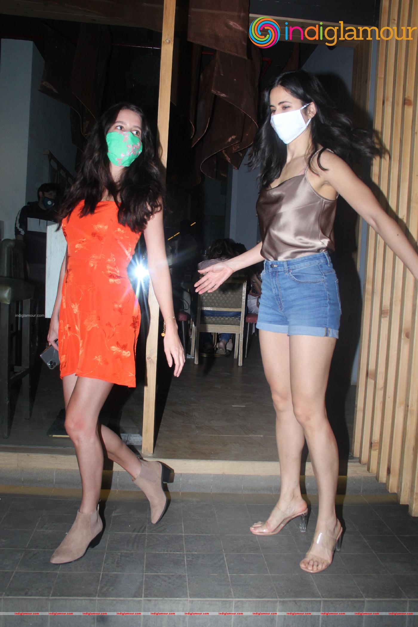Katrina Kaif and Sister Event hd photo