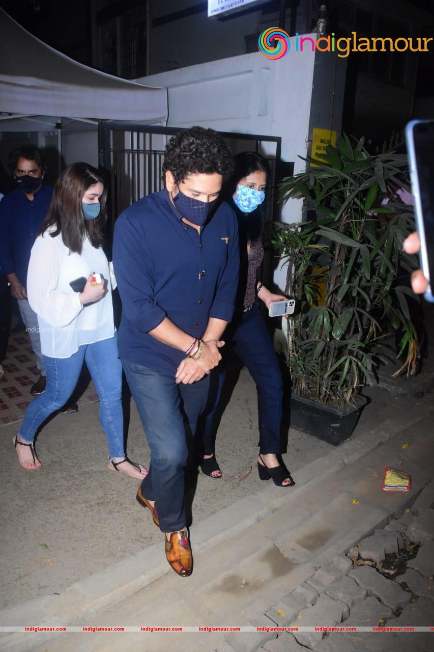 Sachin Tendulkar And Family Event hd photo