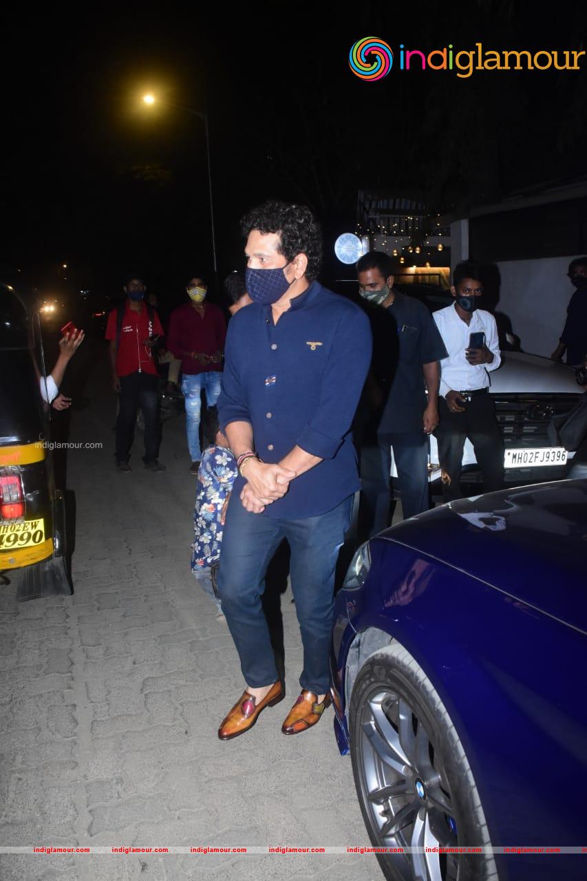 Sachin Tendulkar And Family Event hd photo