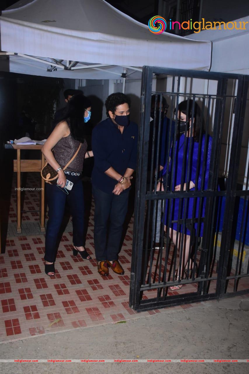 Sachin Tendulkar And Family Event hd photo