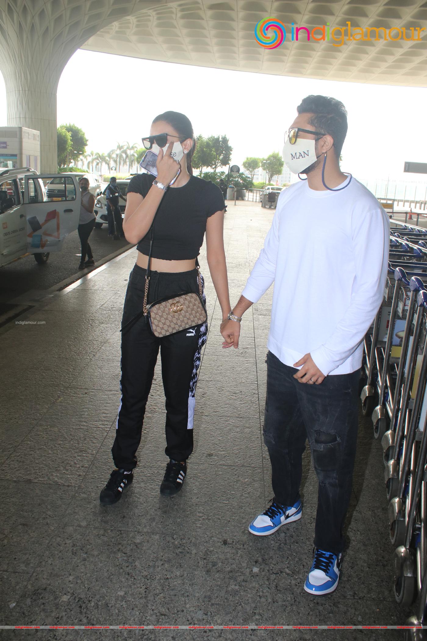Gauhar Khan and Zaid Darbar Event hd photo