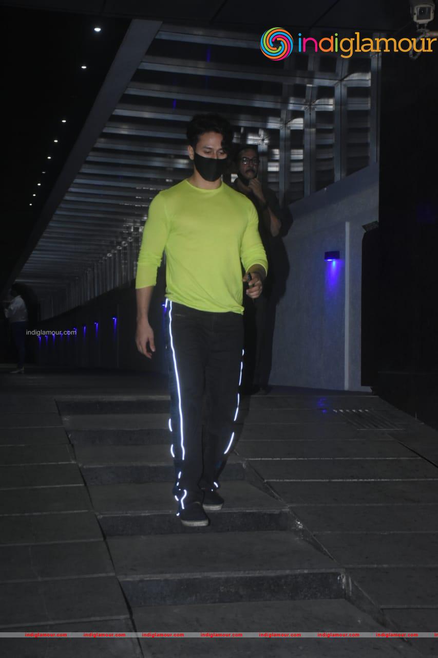 Disha Patani and Tiger Shroff Event hd photo