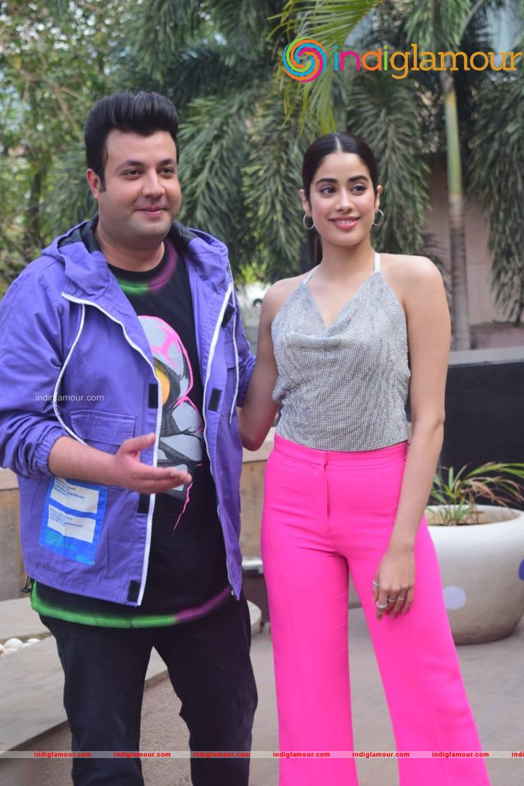 Janhvi Kapoor and Varun Sharma At Novotel PHOTO Event hd photo
