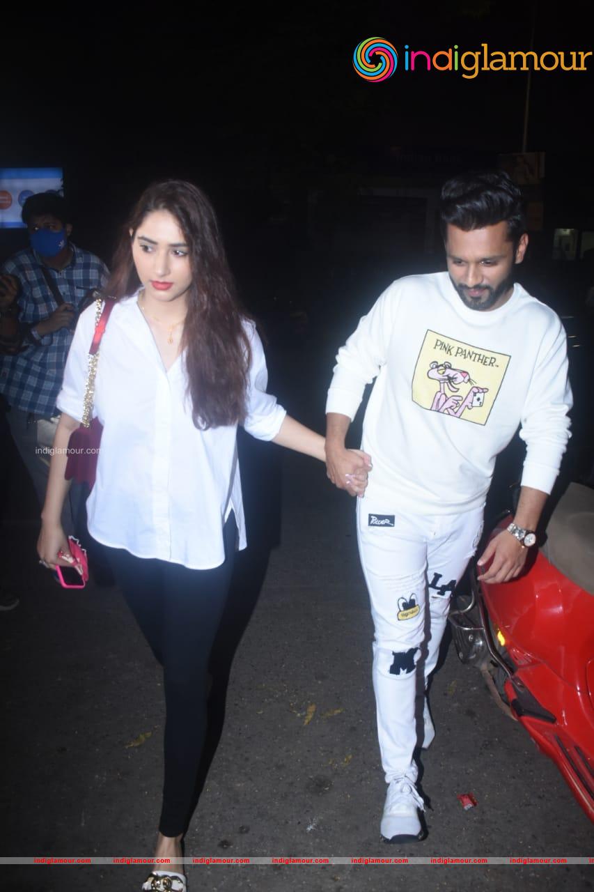 Rahul Vaidya and Disha Parmar Event hd photo