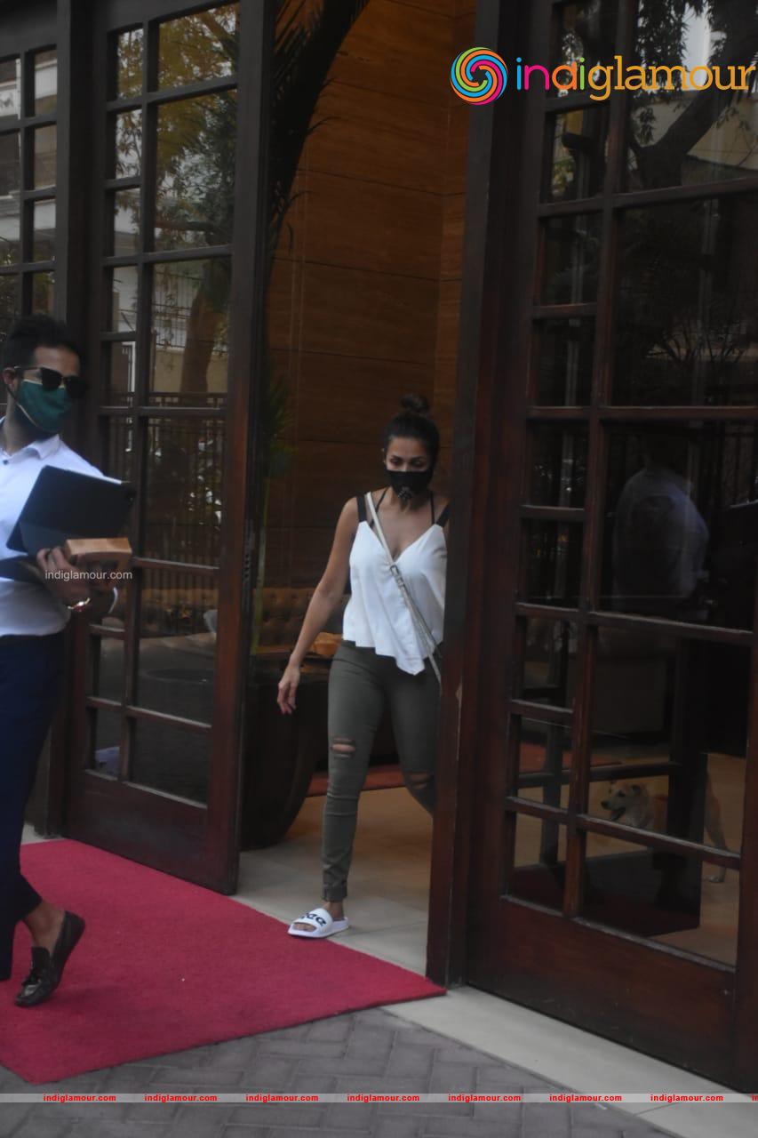 Malaika Arora And Sophie Choudhary Event hd photo