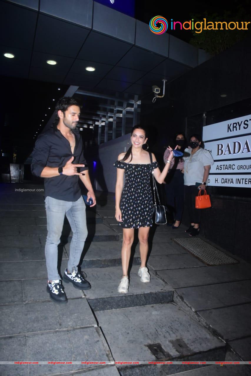 Kriti Kharbanda and Pulkit Samrat Event hd photo