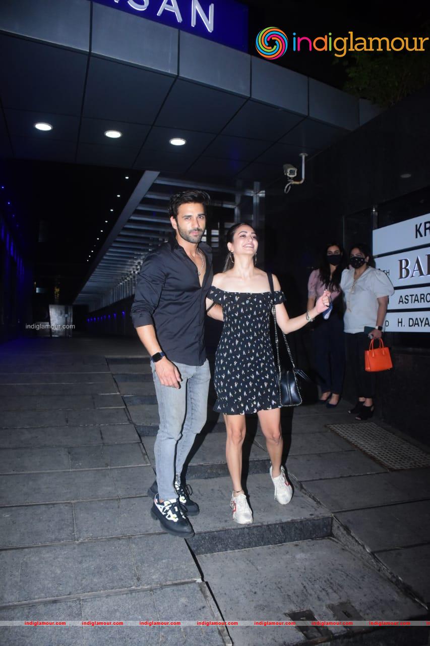 Kriti Kharbanda and Pulkit Samrat Event hd photo