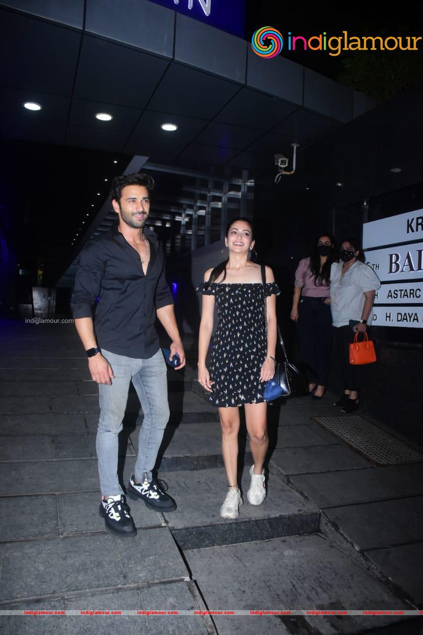 Kriti Kharbanda and Pulkit Samrat Event hd photo