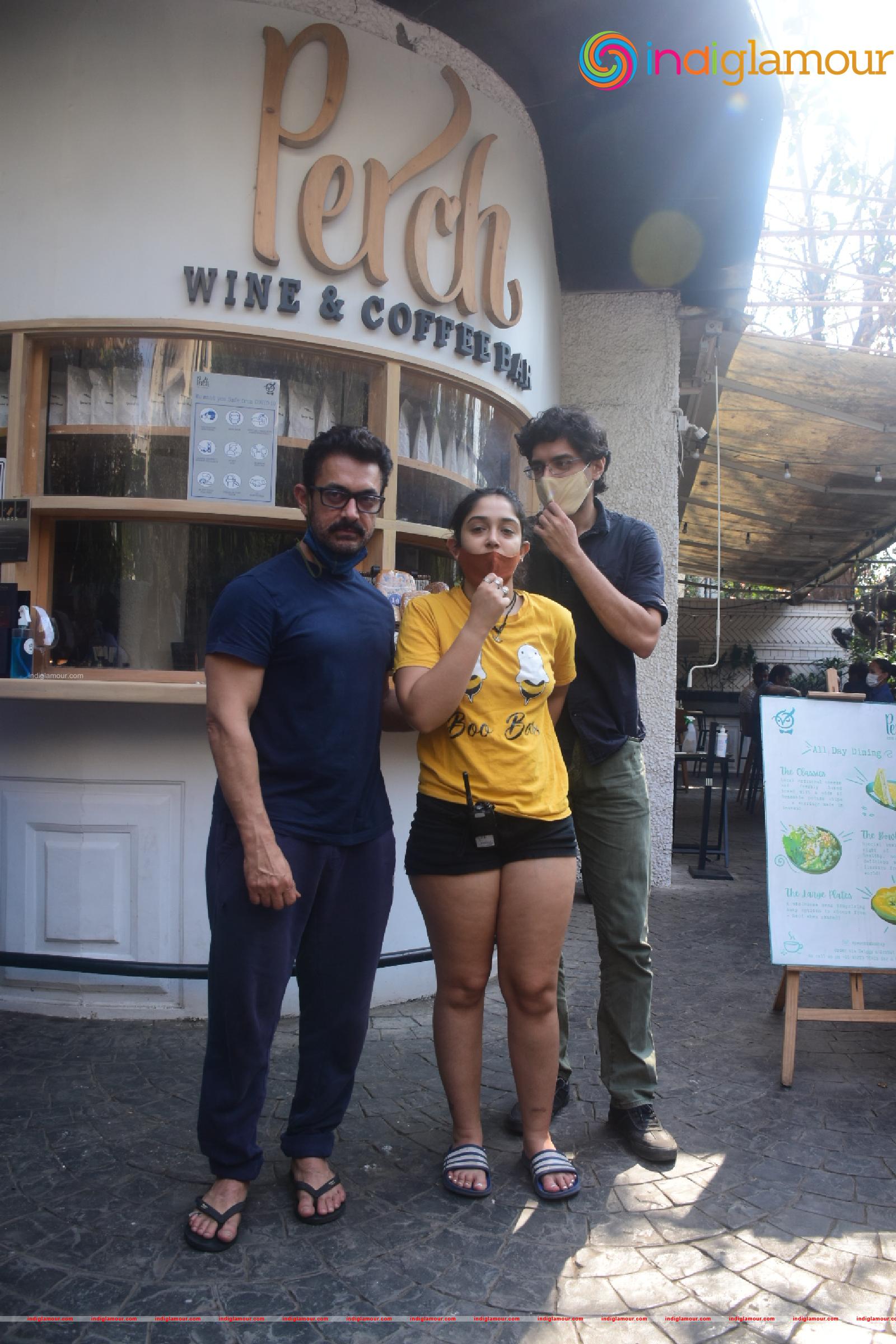 Amir Khan With Daughter Ira and Son Junaid Event hd photo