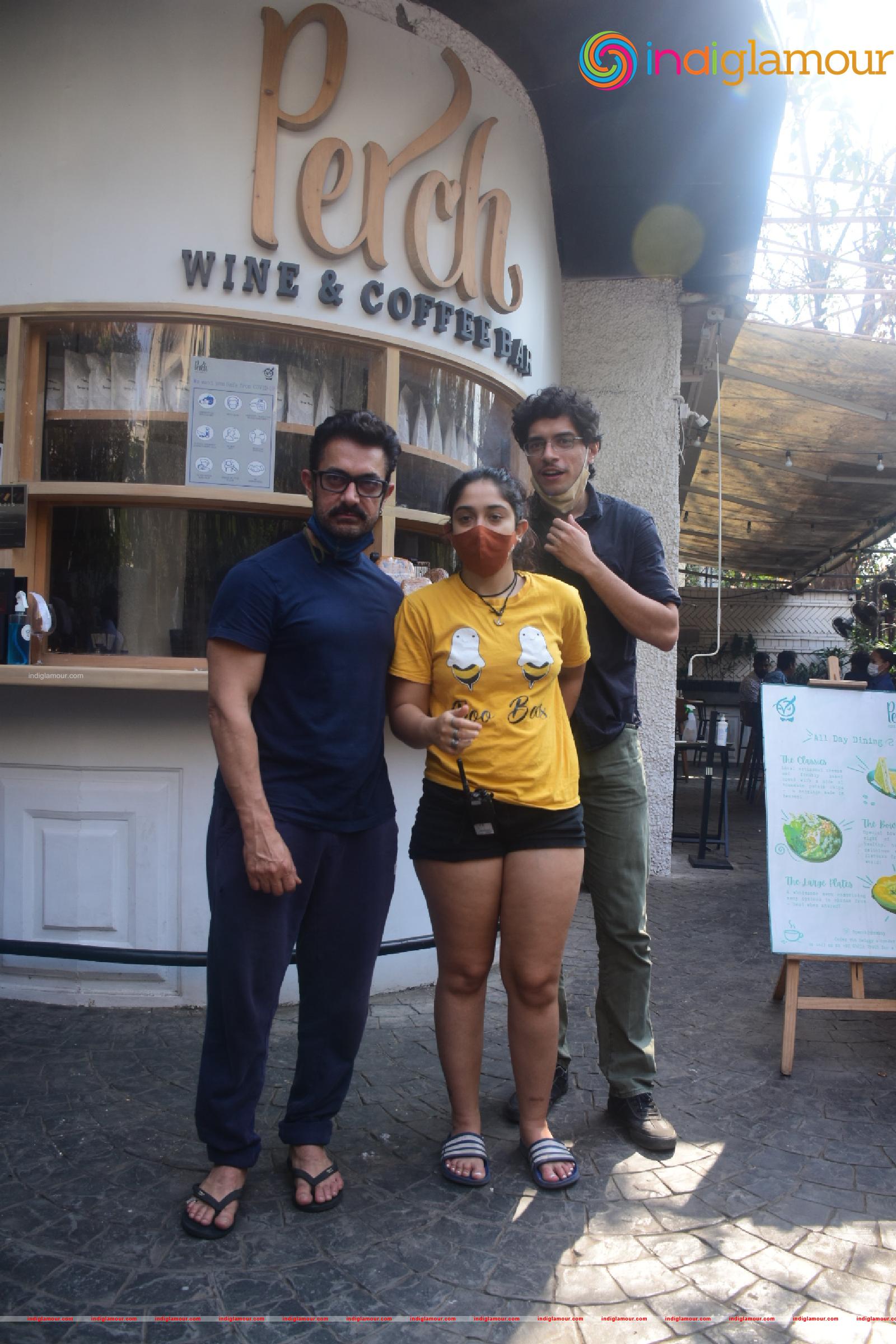 Amir Khan With Daughter Ira and Son Junaid Event hd photo