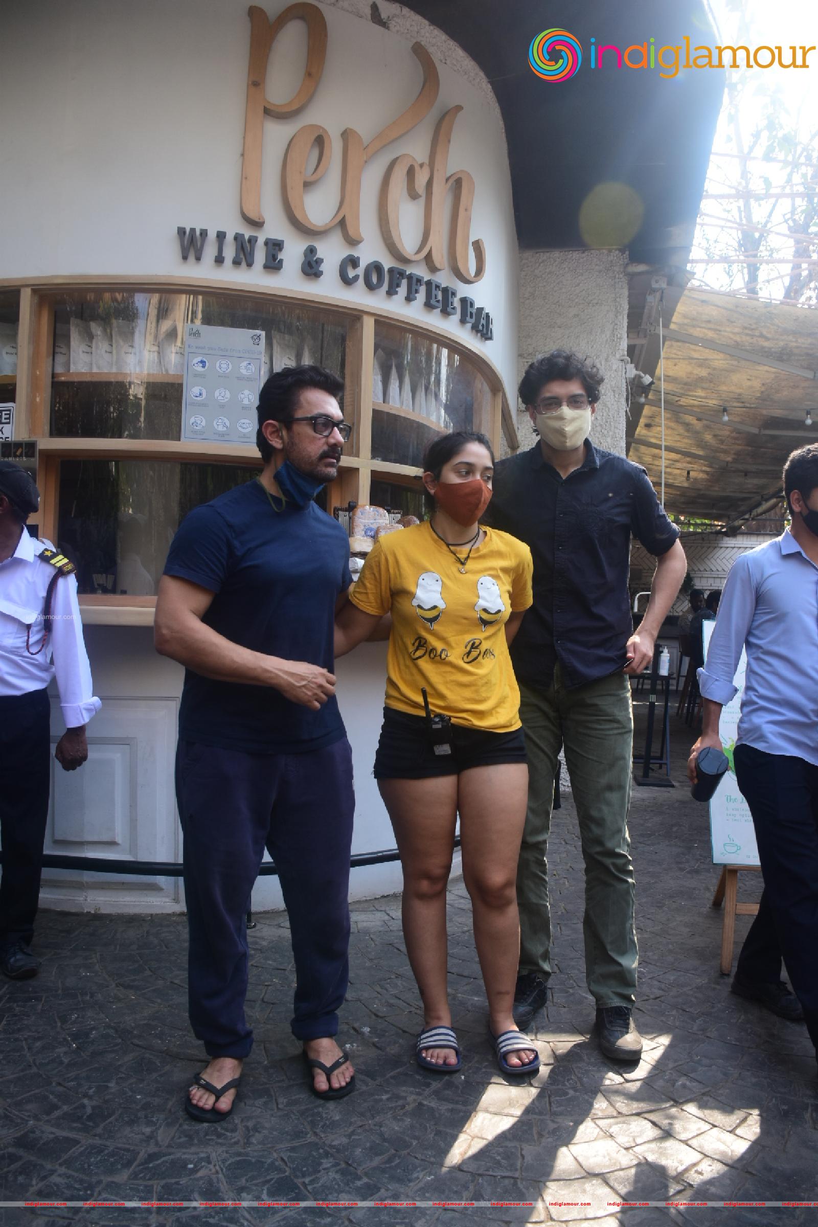 Amir Khan With Daughter Ira and Son Junaid Event hd photo