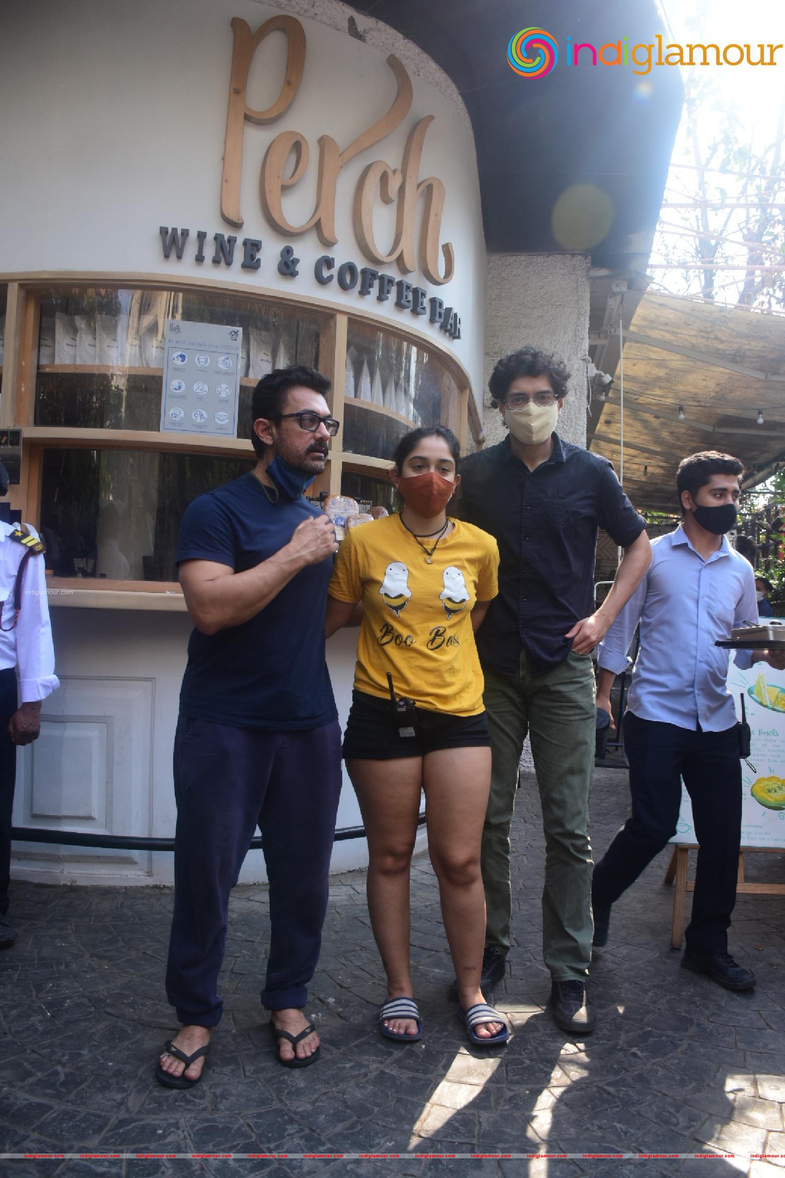 Amir Khan With Daughter Ira and Son Junaid Event hd photo
