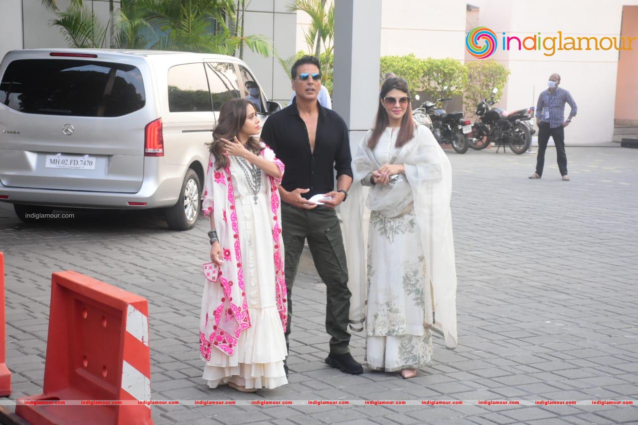 Akshay Kumar Jacqueline Fernandez Nushrat Bharucha Event hd photo