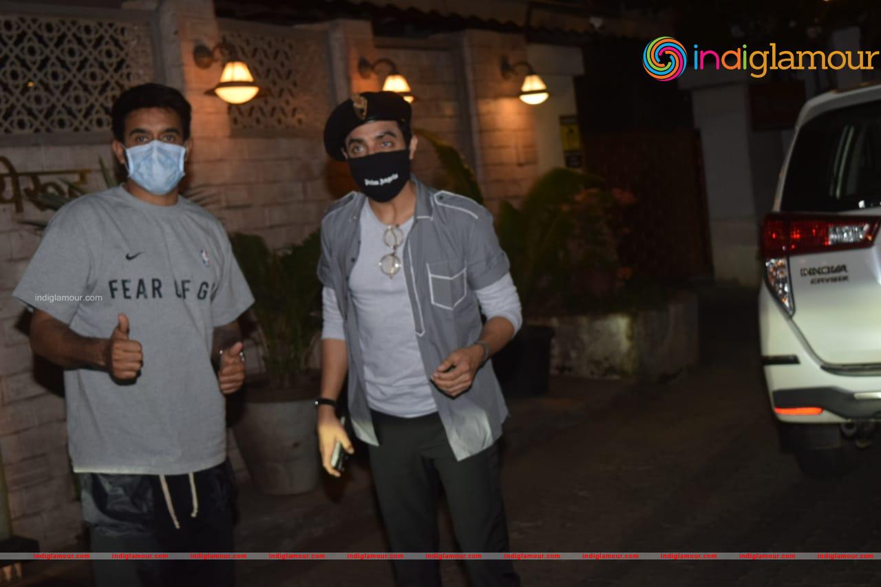 Aparshakti Khurana and Shashank Khaitan Event hd photo