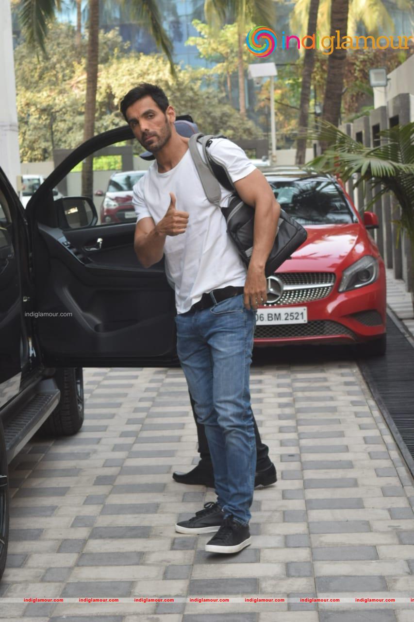John Sidharth Gupta And Emraan Hashmi Event hd photo