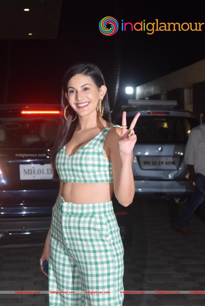 Kunal Kapoor Mouni Roy and Amyra Dastur Event hd photo