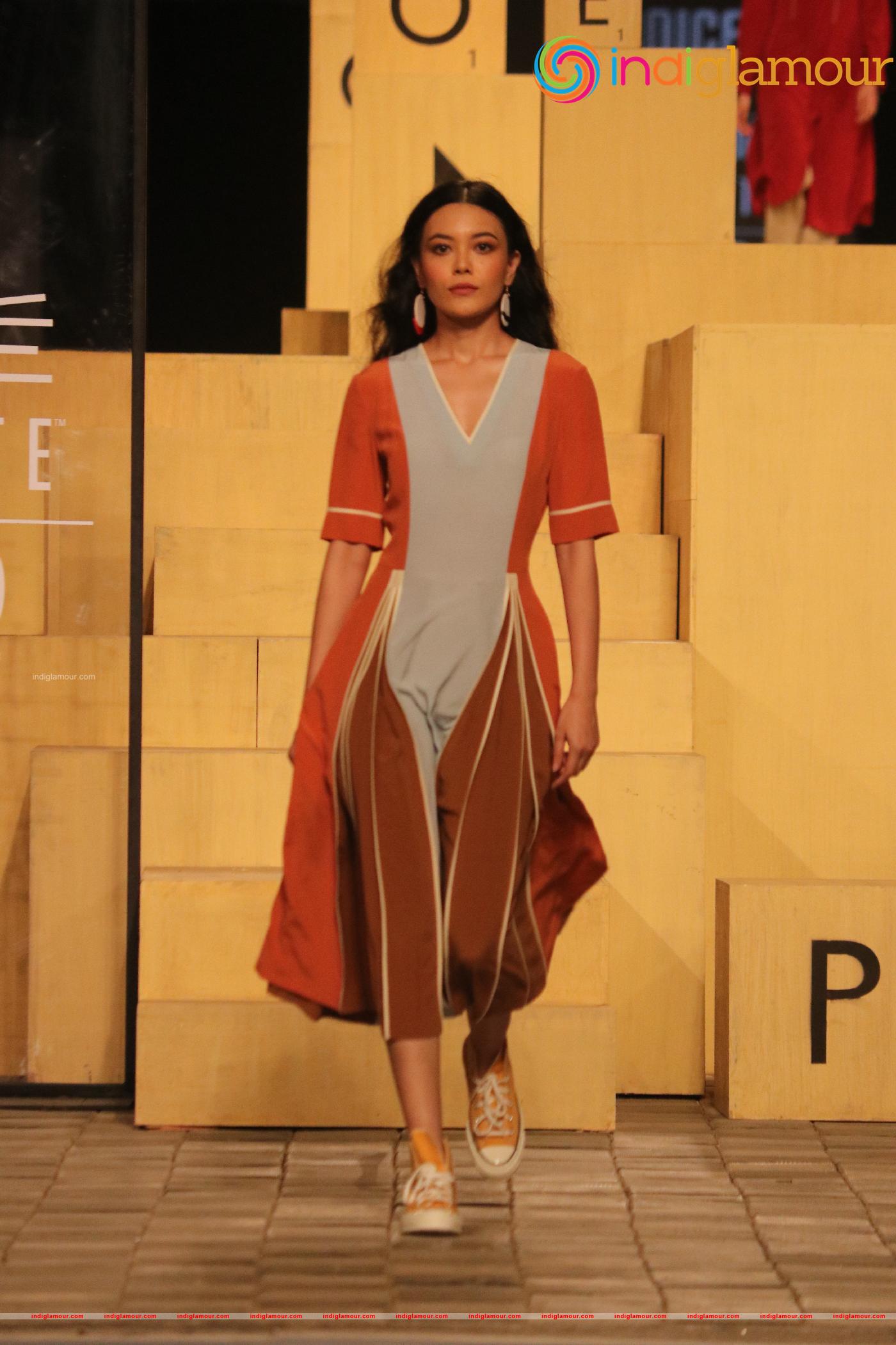 Ananya Panday At Lakme Fashion Week Day 3 Event hd photo