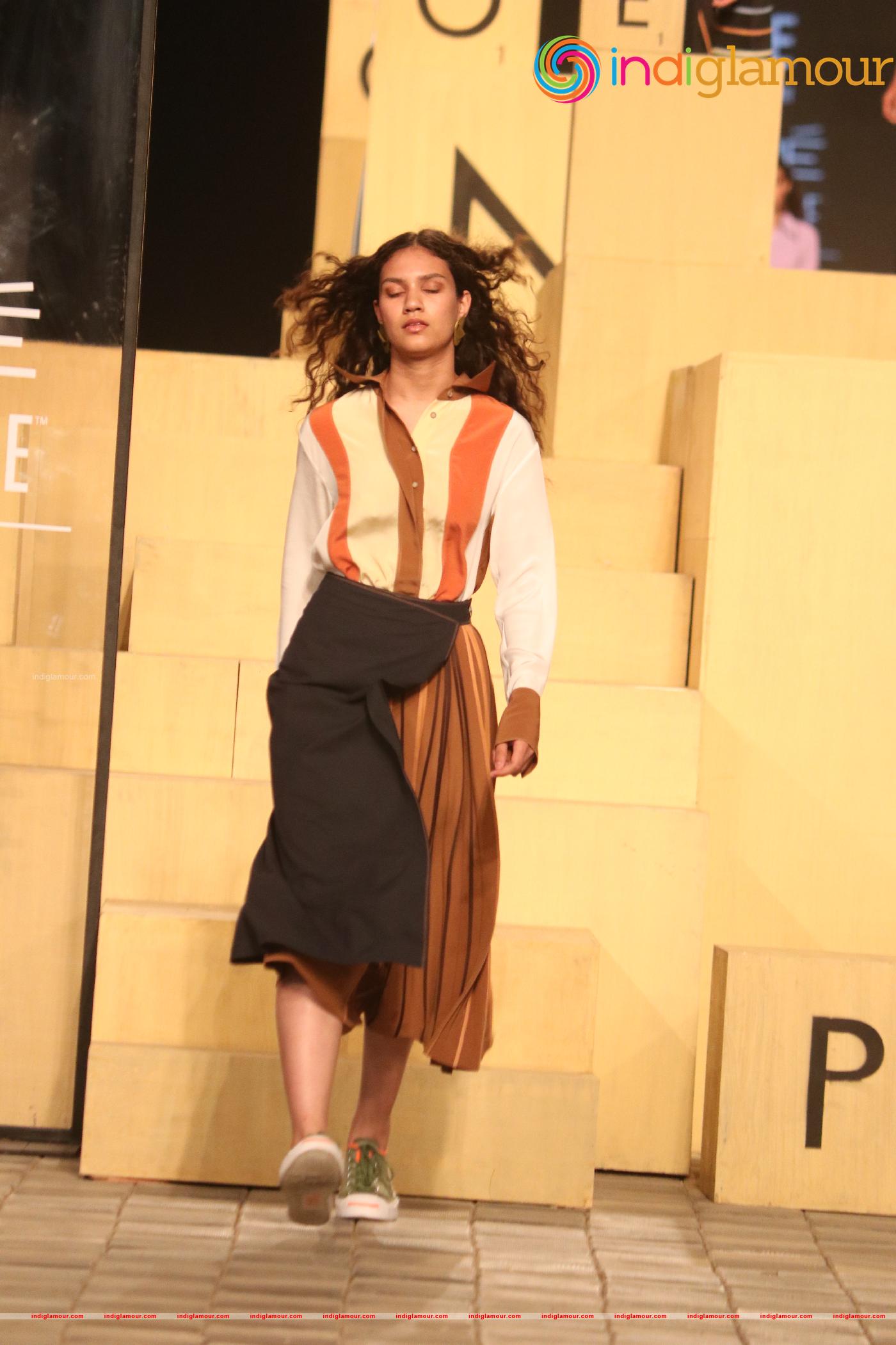 Ananya Panday At Lakme Fashion Week Day 3 Event hd photo